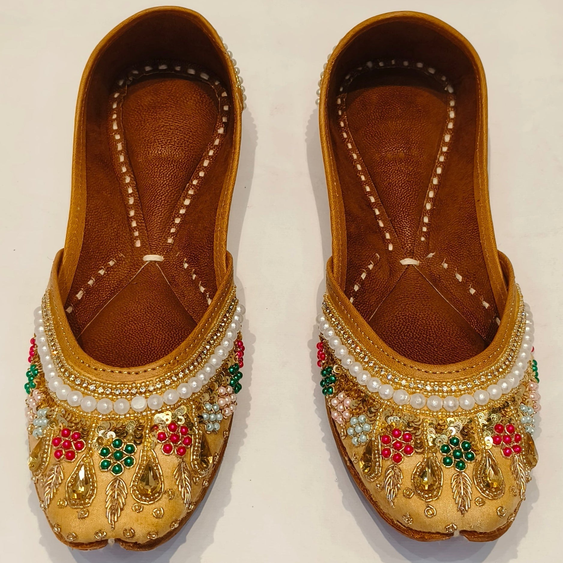 Punjabi Jutti heavy multi flower stone Work2701