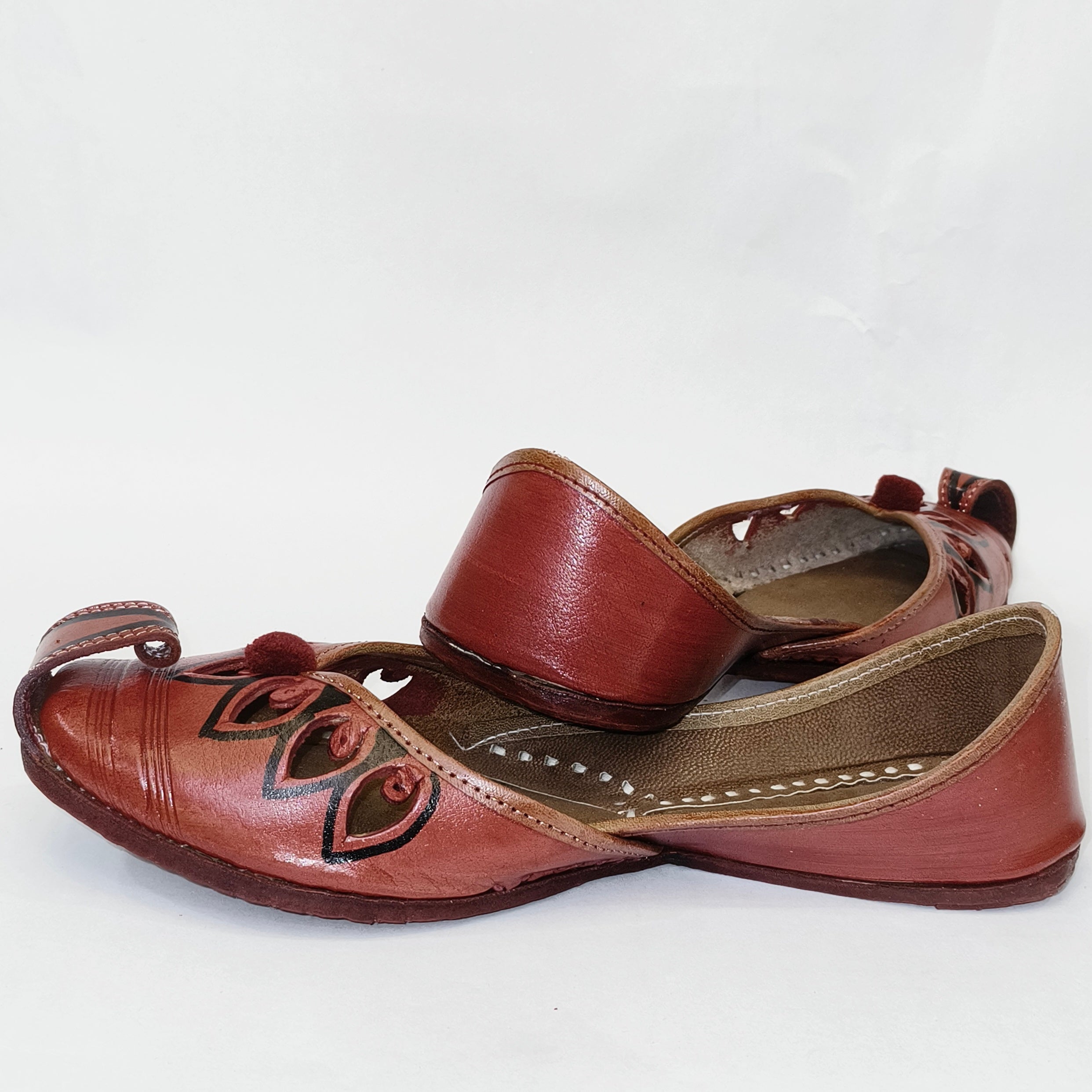 Punjabi Jutti cut work Leather Pom Pom Work2516