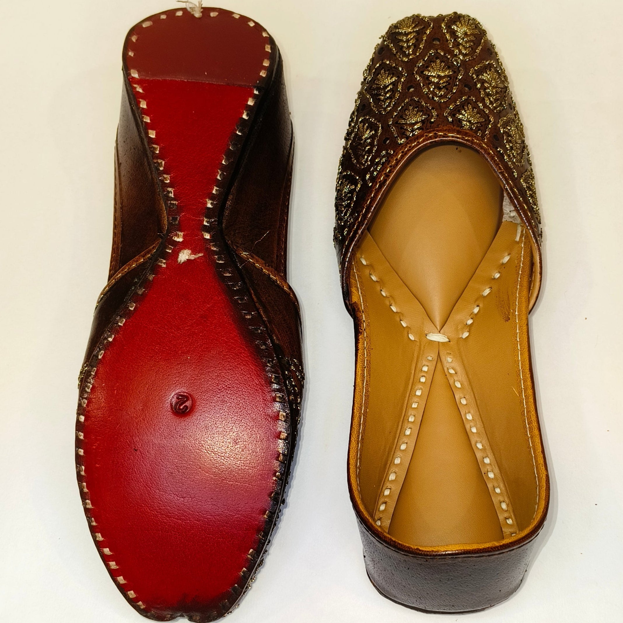 Punjabi Jutti Heavy Aari Work2505