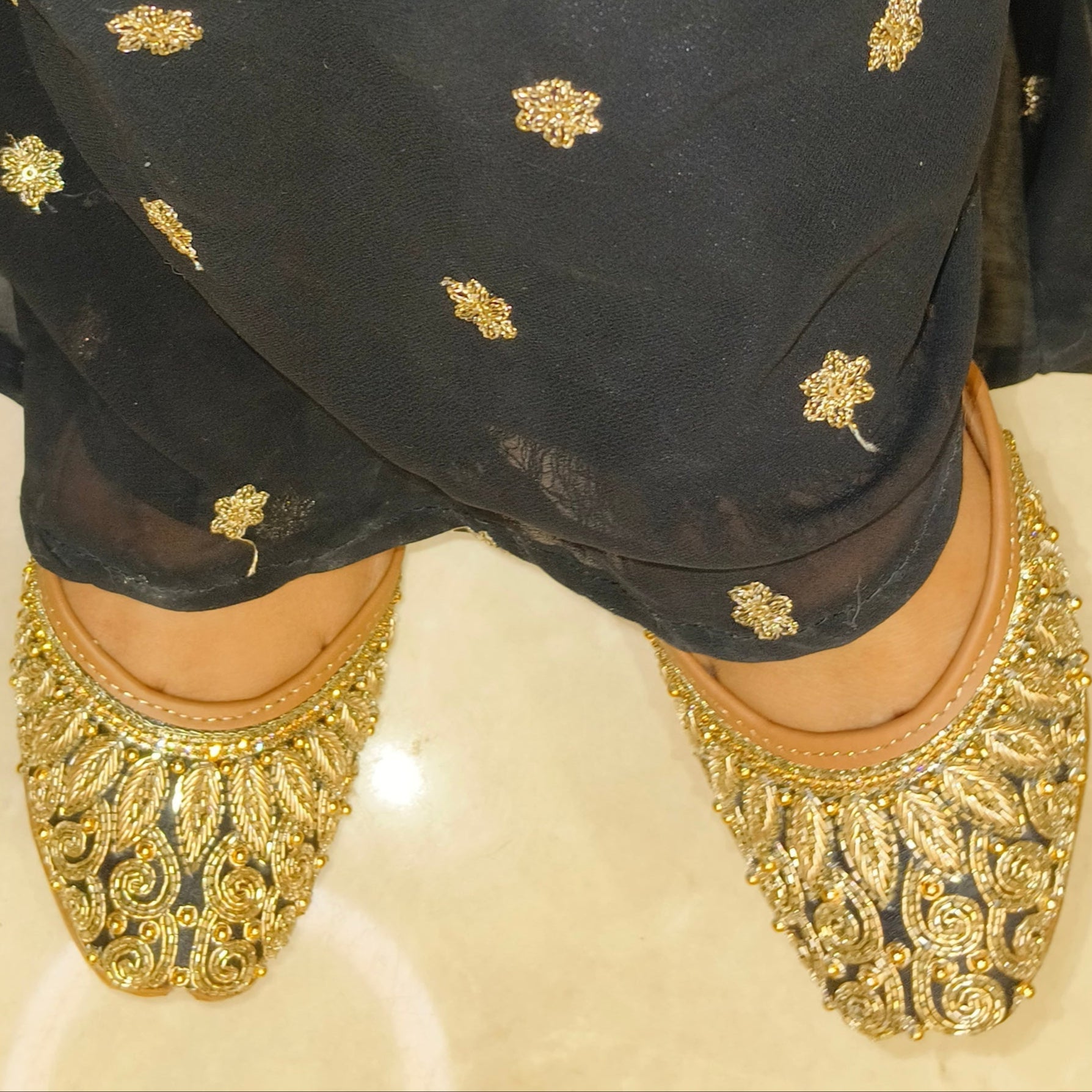 Punjabi Jutti Heavy embroidery Work2504