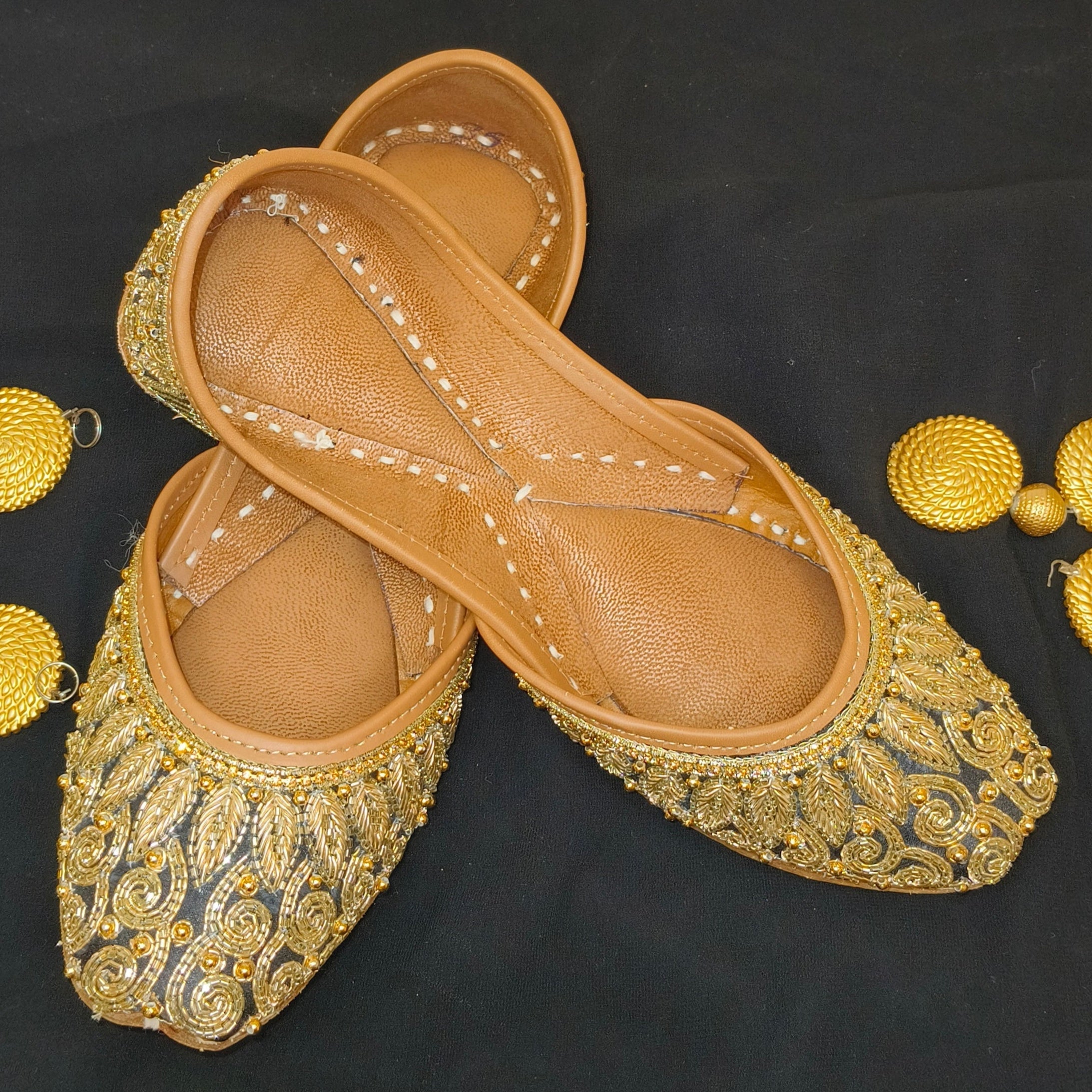 Punjabi Jutti Heavy embroidery Work2504