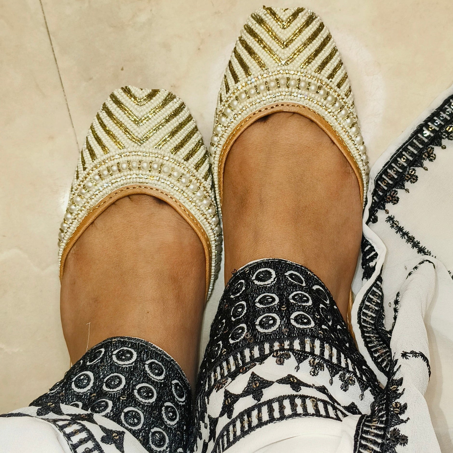 Punjabi Jutti Heavy Pearl Work2506
