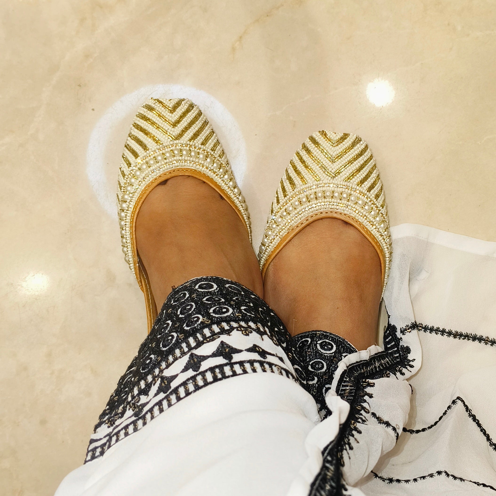Punjabi Jutti Heavy Pearl Work2506