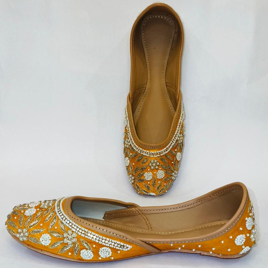 Punjabi Jutti Heavy Pearl Work2809