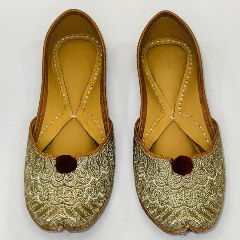 Punjabi Jutti Heavy Golden With Pomp Pomp Work2812