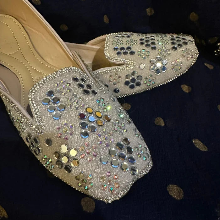 Punjabi Jutti heavy flower pearl side cut work 20260326