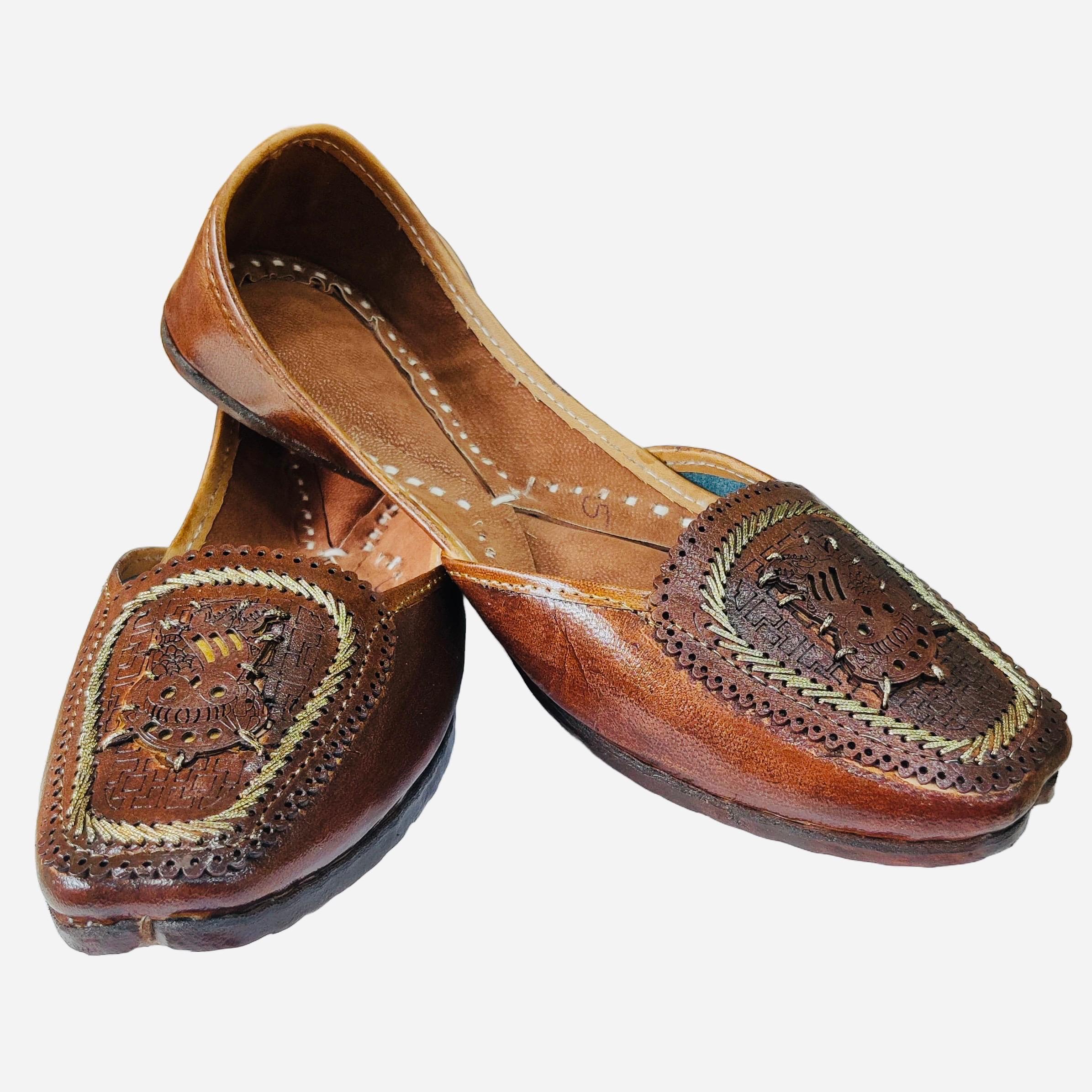 Punjabi Jutti casual in leather work 0311