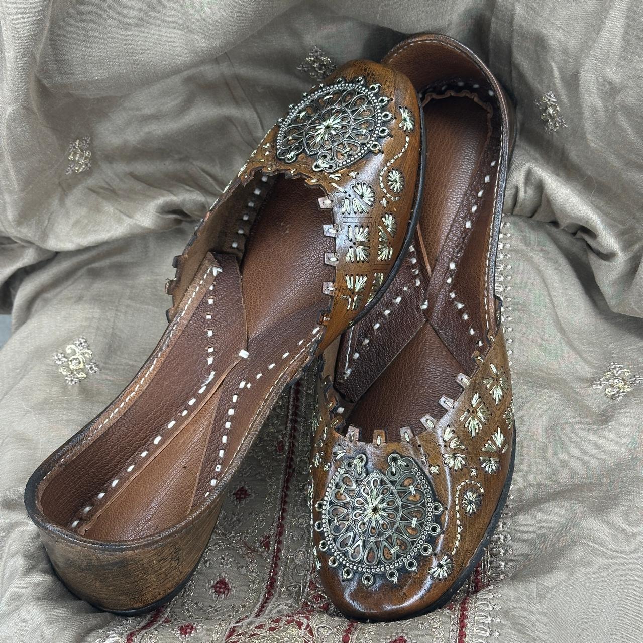 Punjabi Jutti casual in leather work 03120