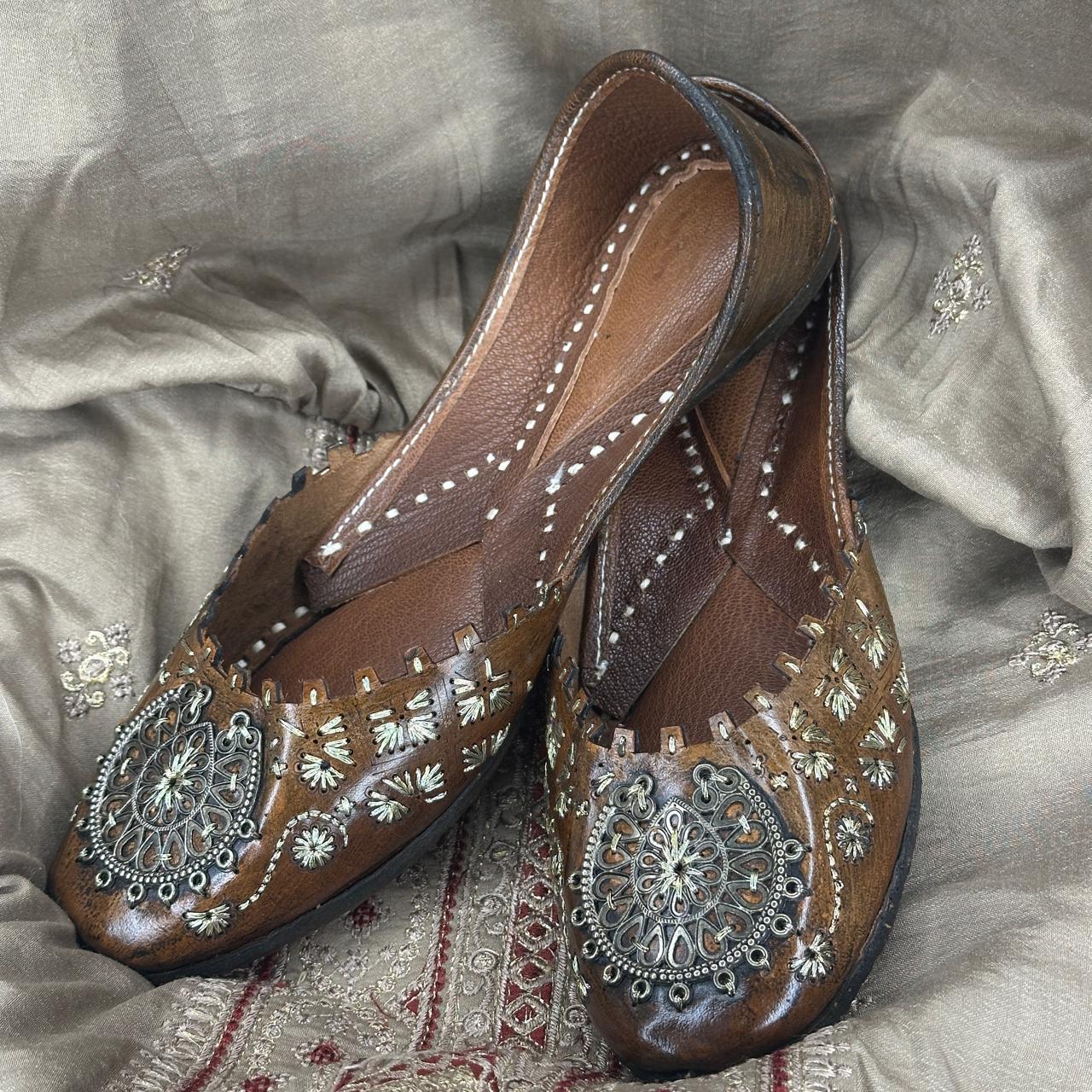 Punjabi Jutti casual in leather work 03120