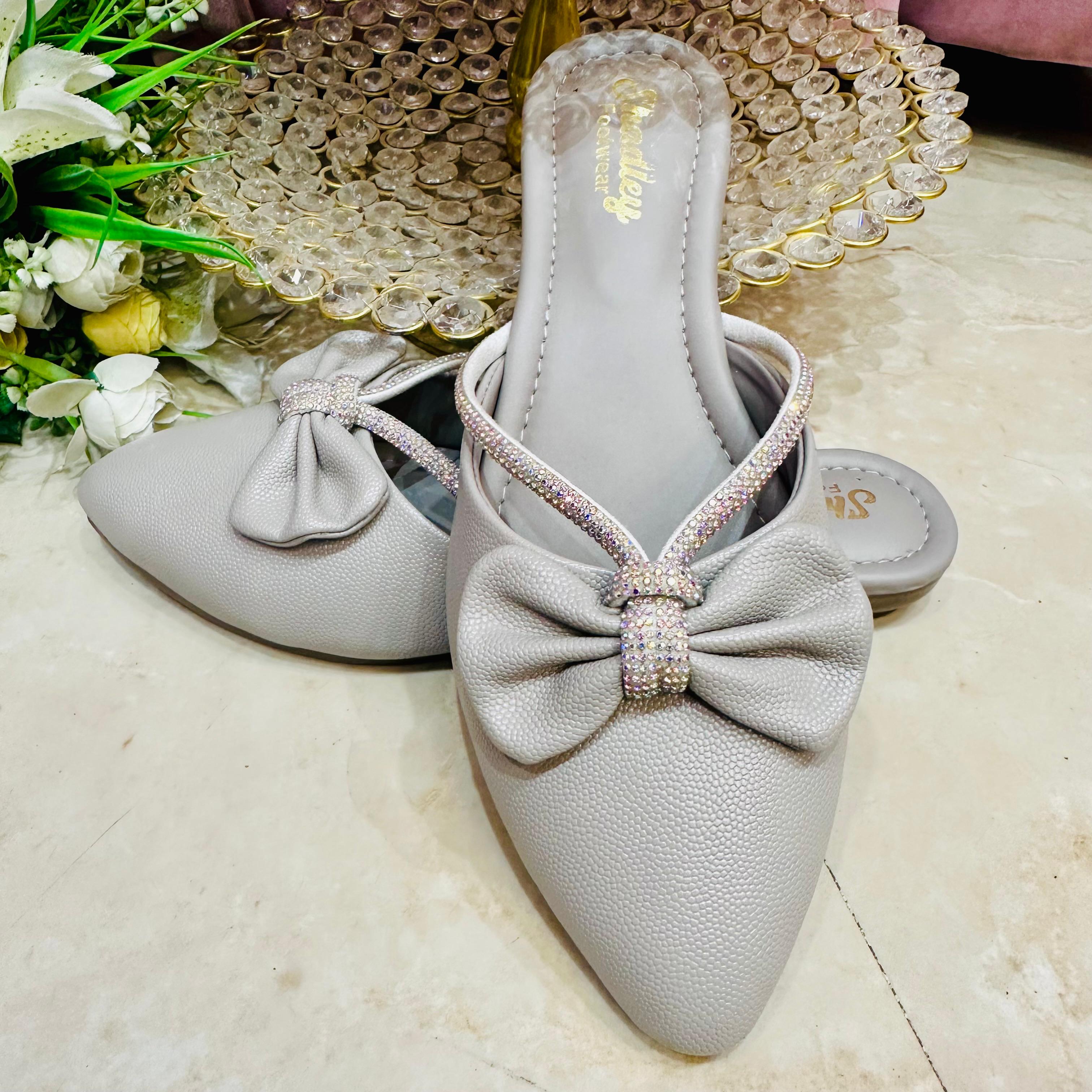 Punjabi Jutti bow with silwer strap 215