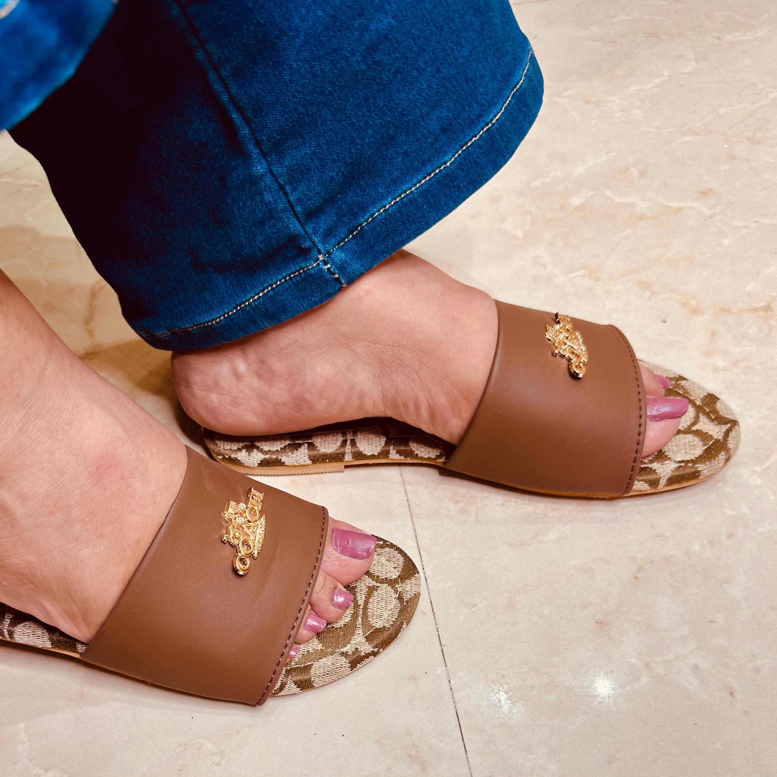 FLIP FLOPS 0508