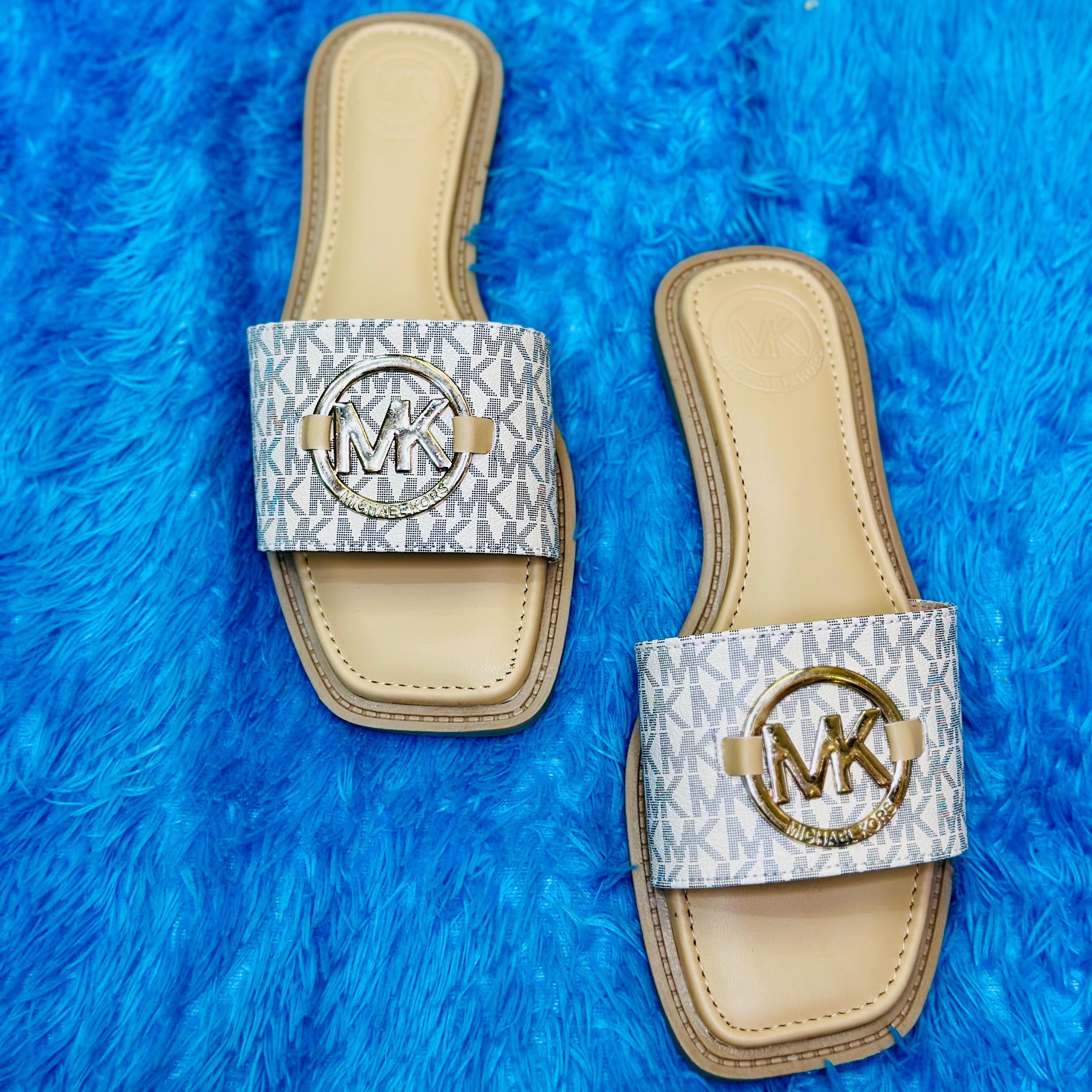 FLIP FLOPS 0524