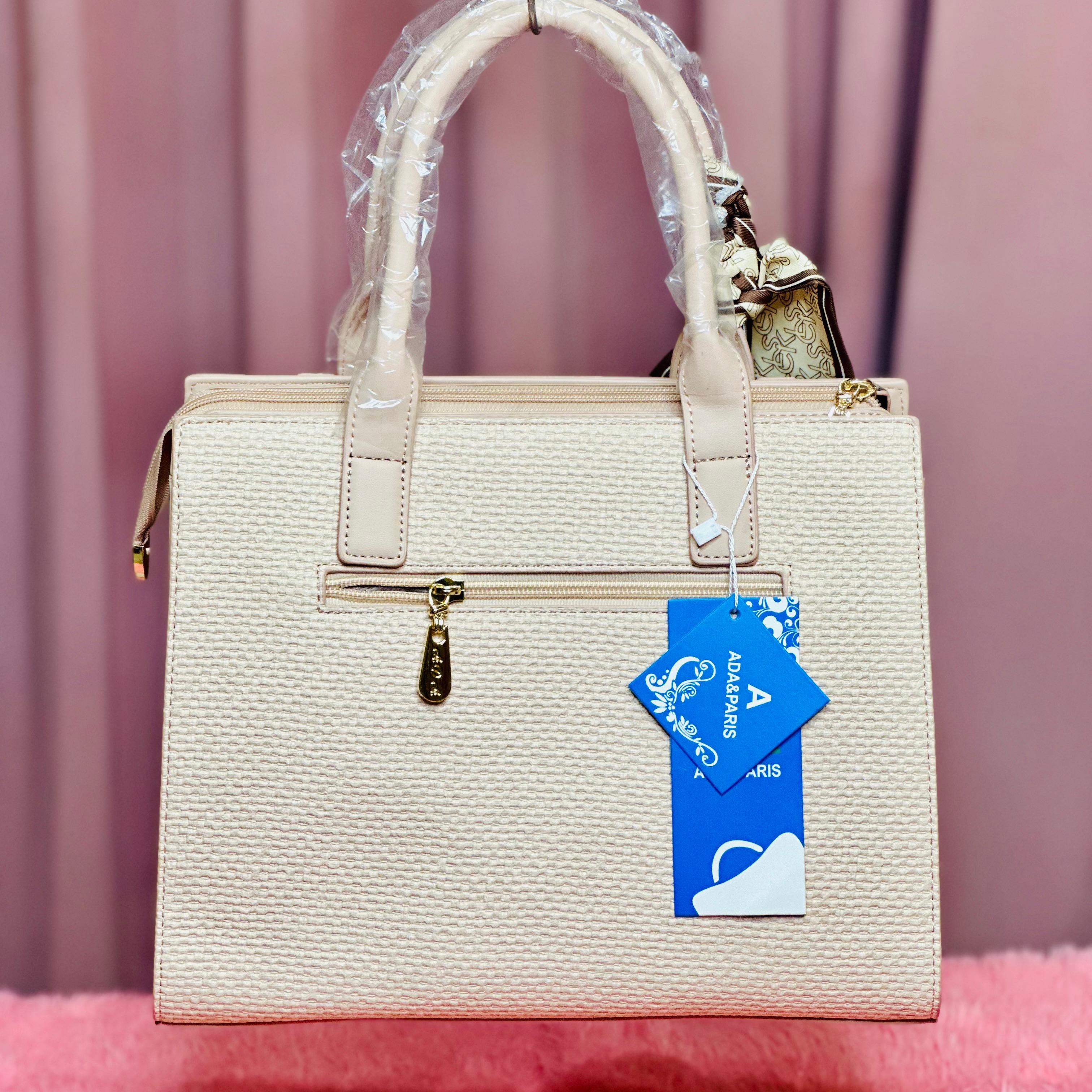 TOTS AND BAGS 01