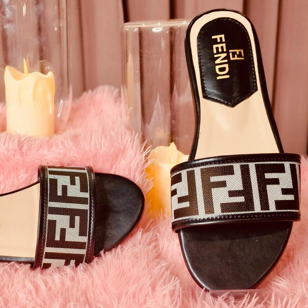 FLIP FLOPS 531