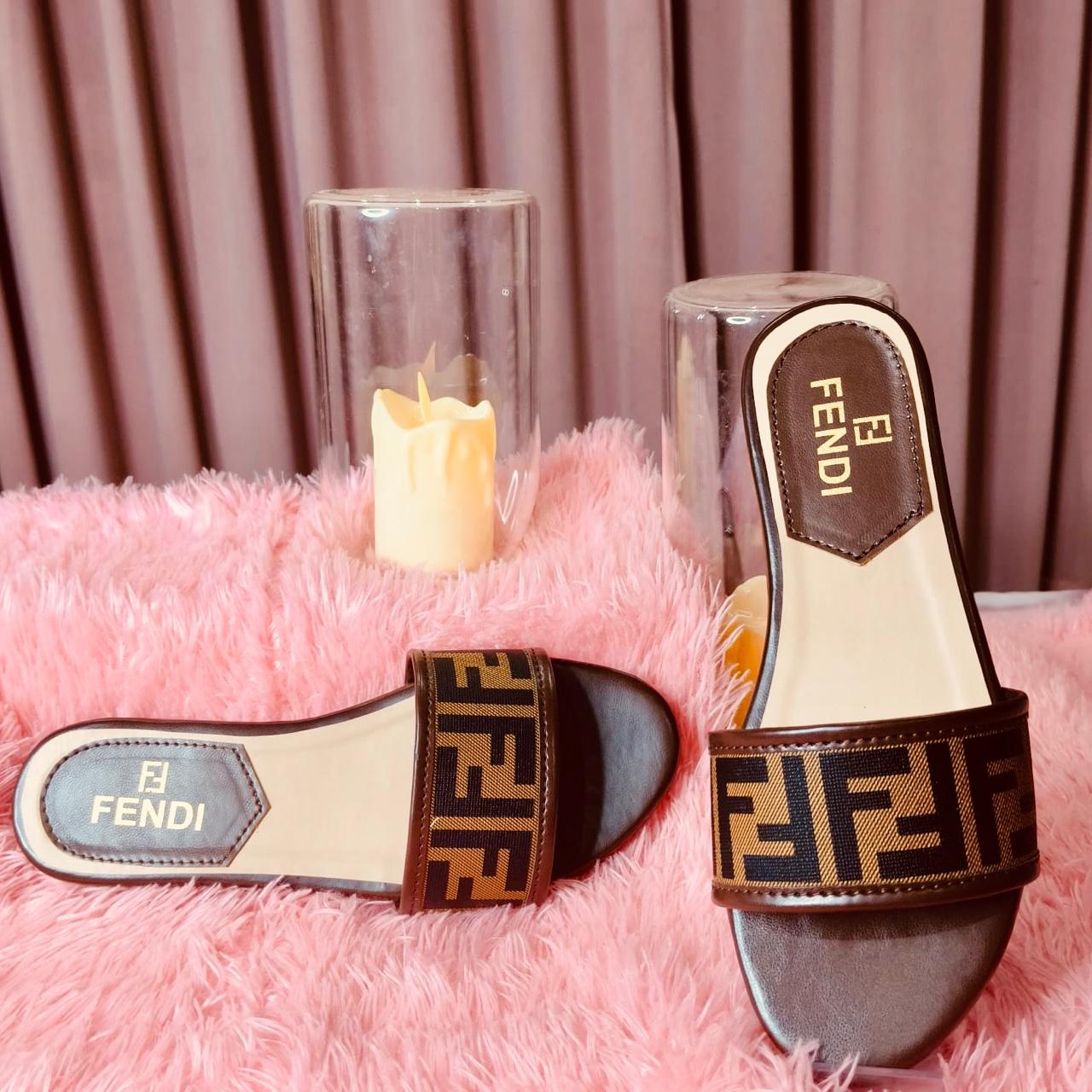FLIP FLOPS 531 B