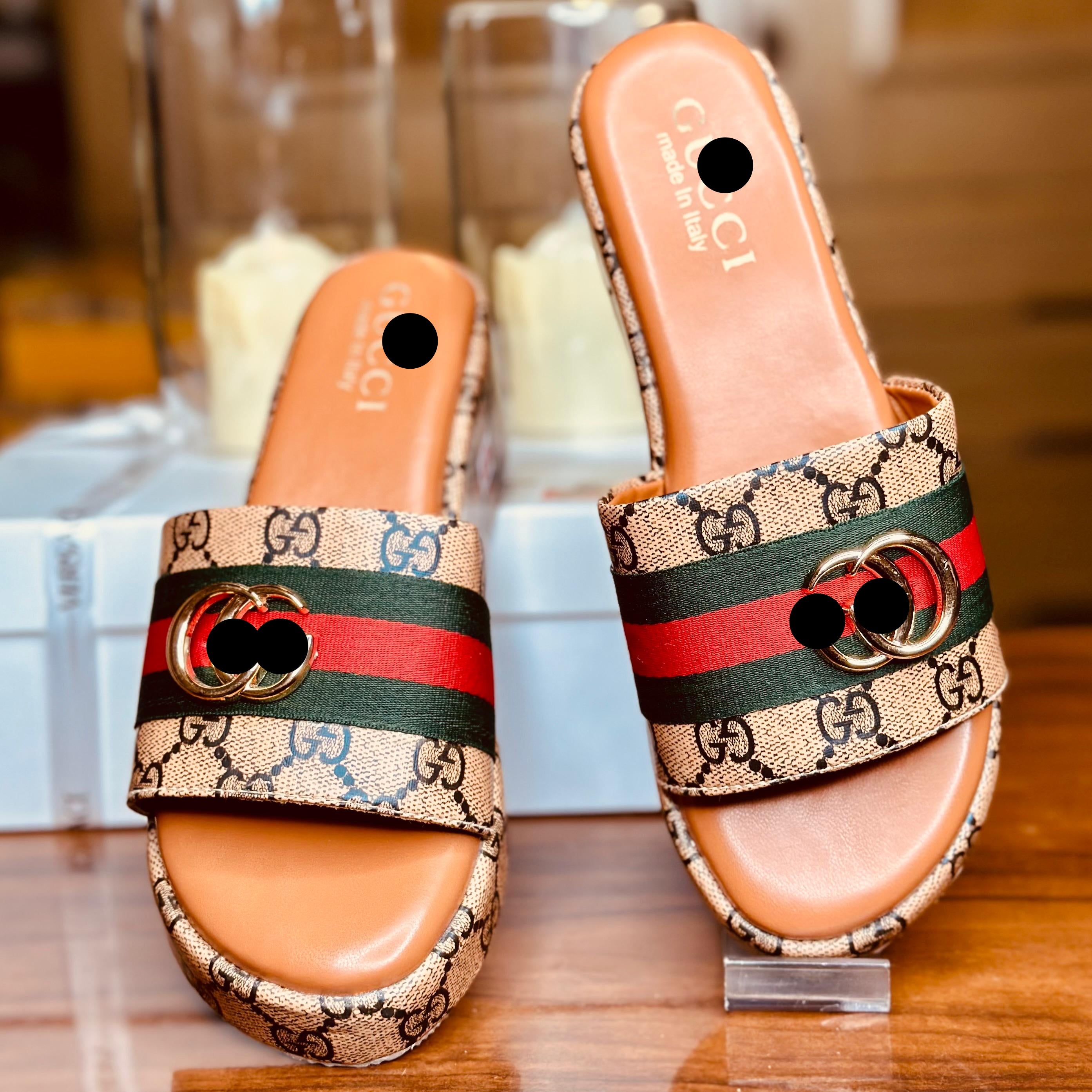 FLIP FLOPS 544