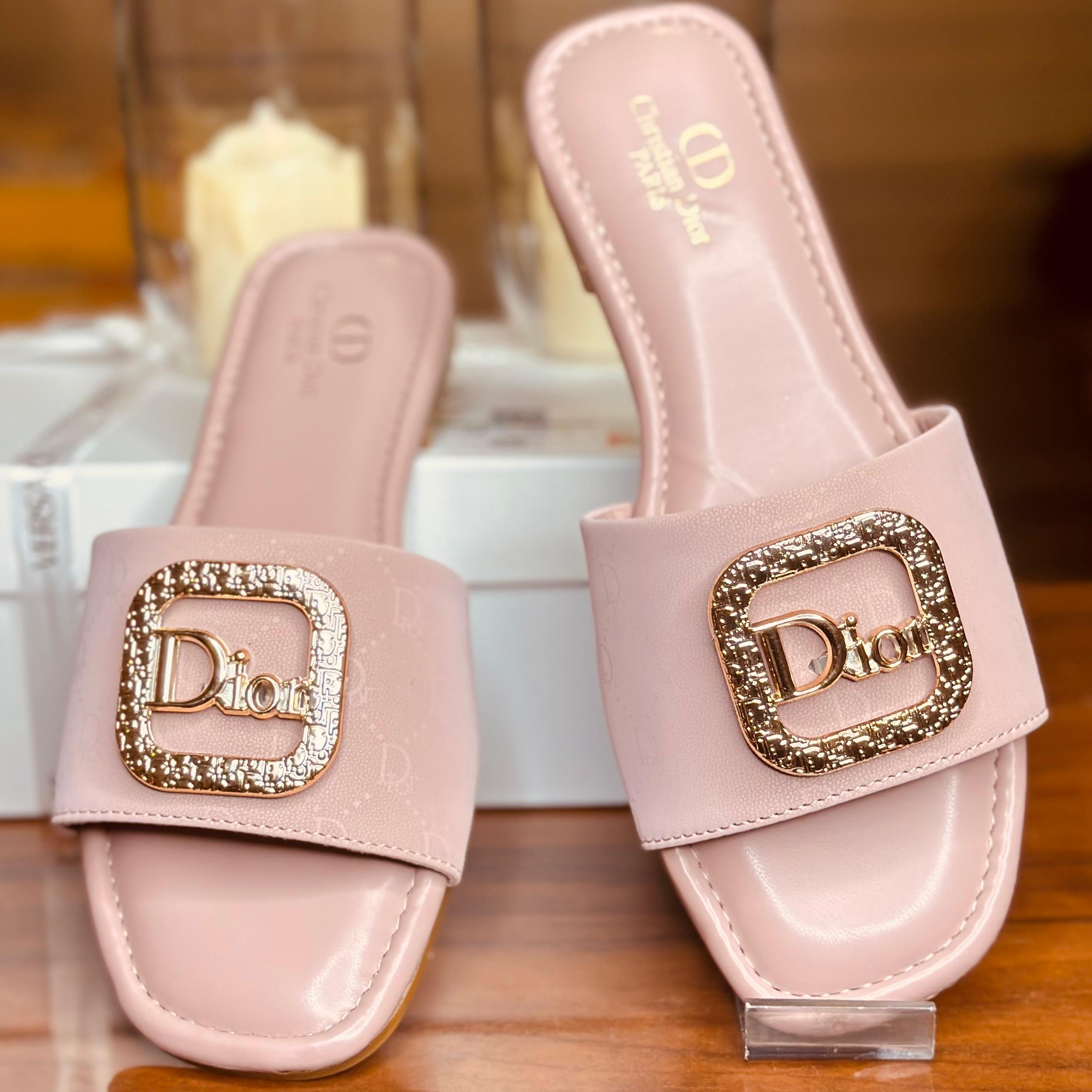 FLIP FLOPS 561