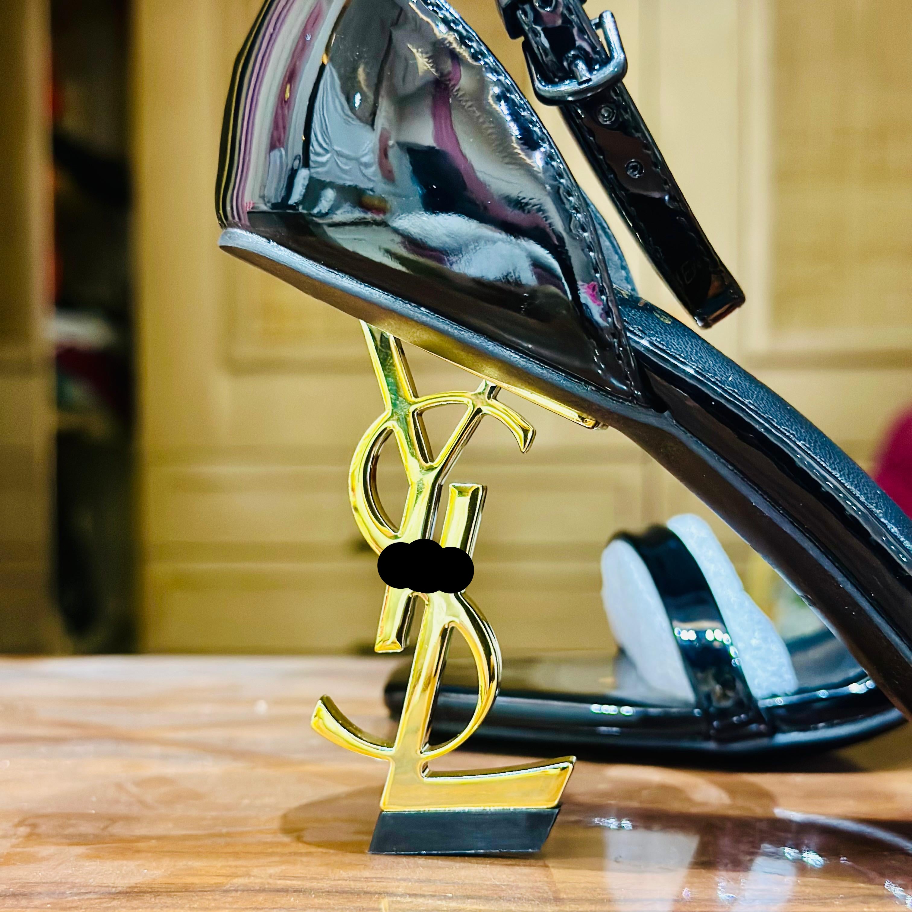 HEELS011