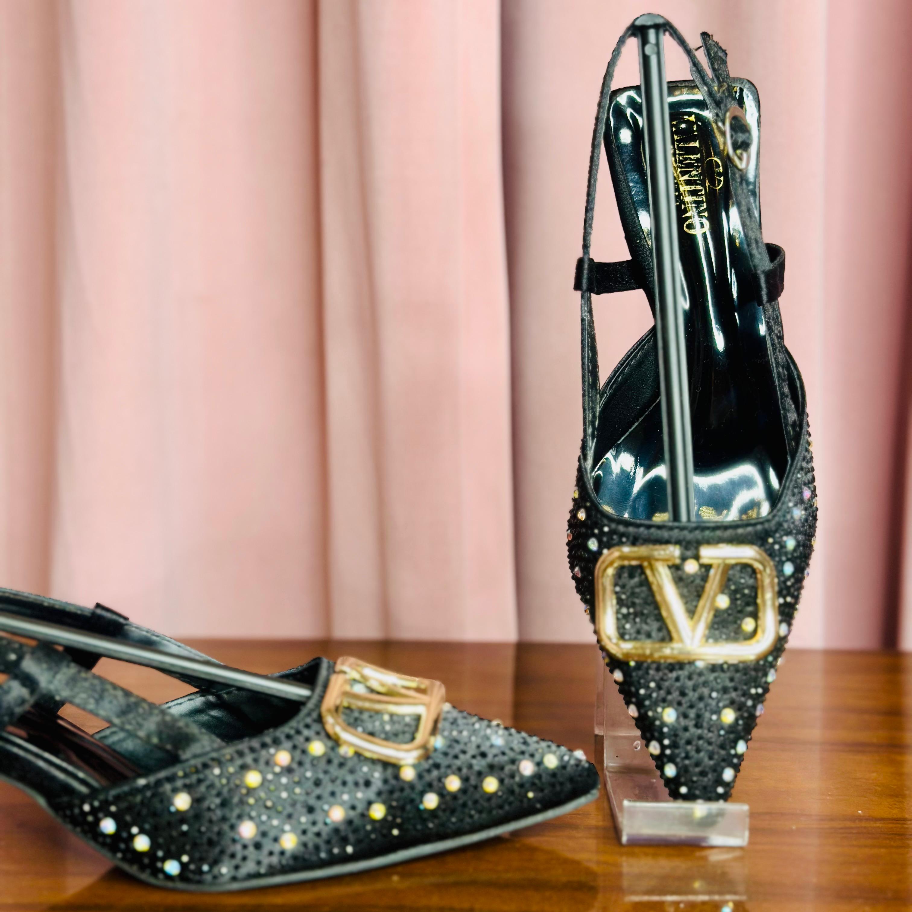 HEELS 16 b