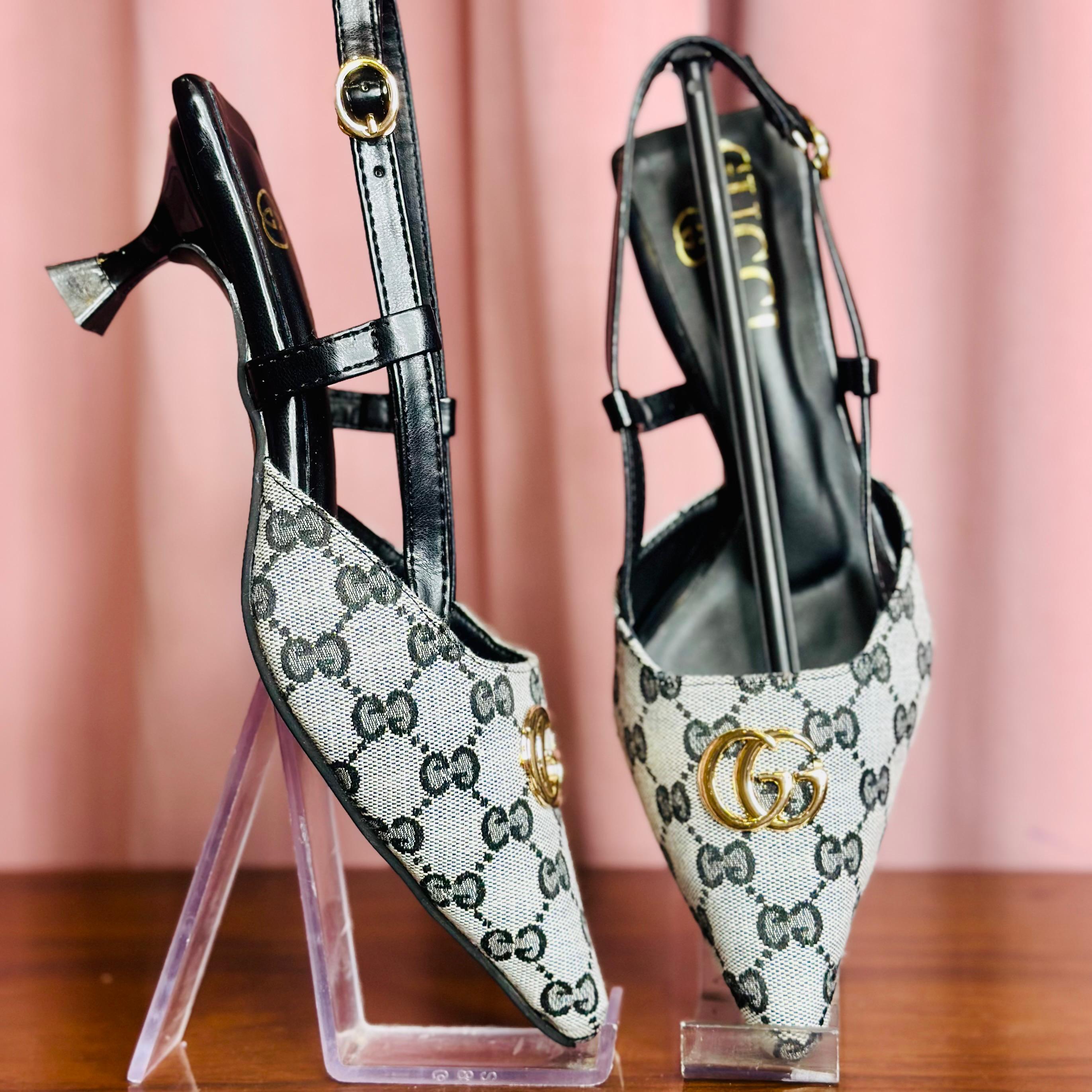 HEELS 17
