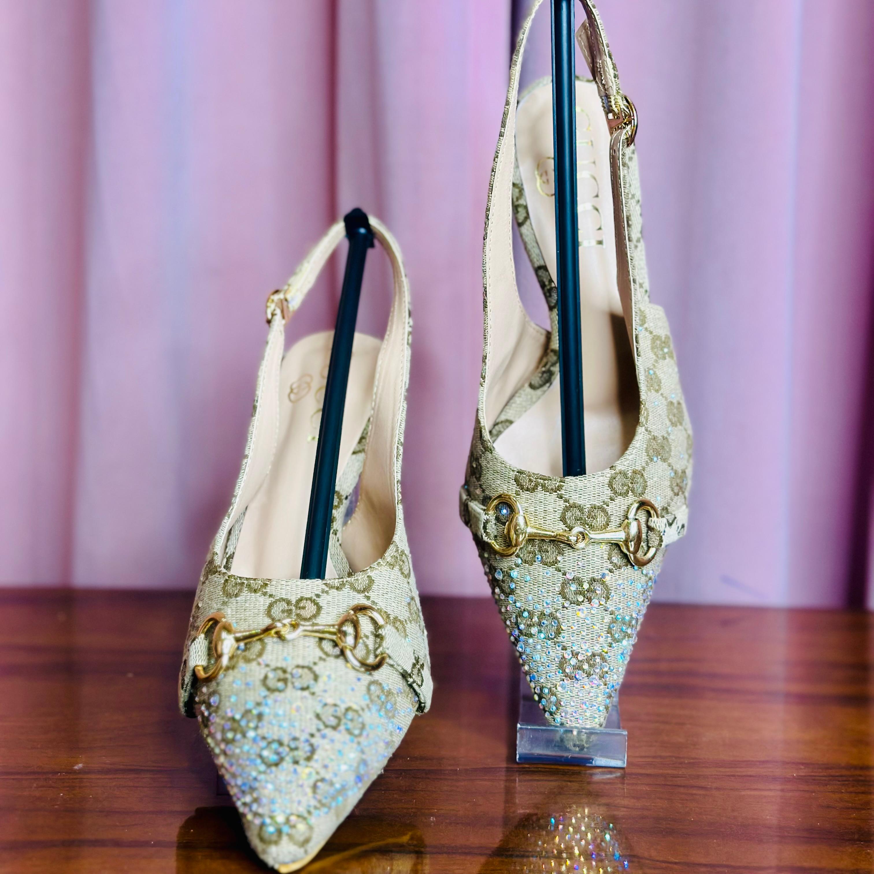HEELS 18
