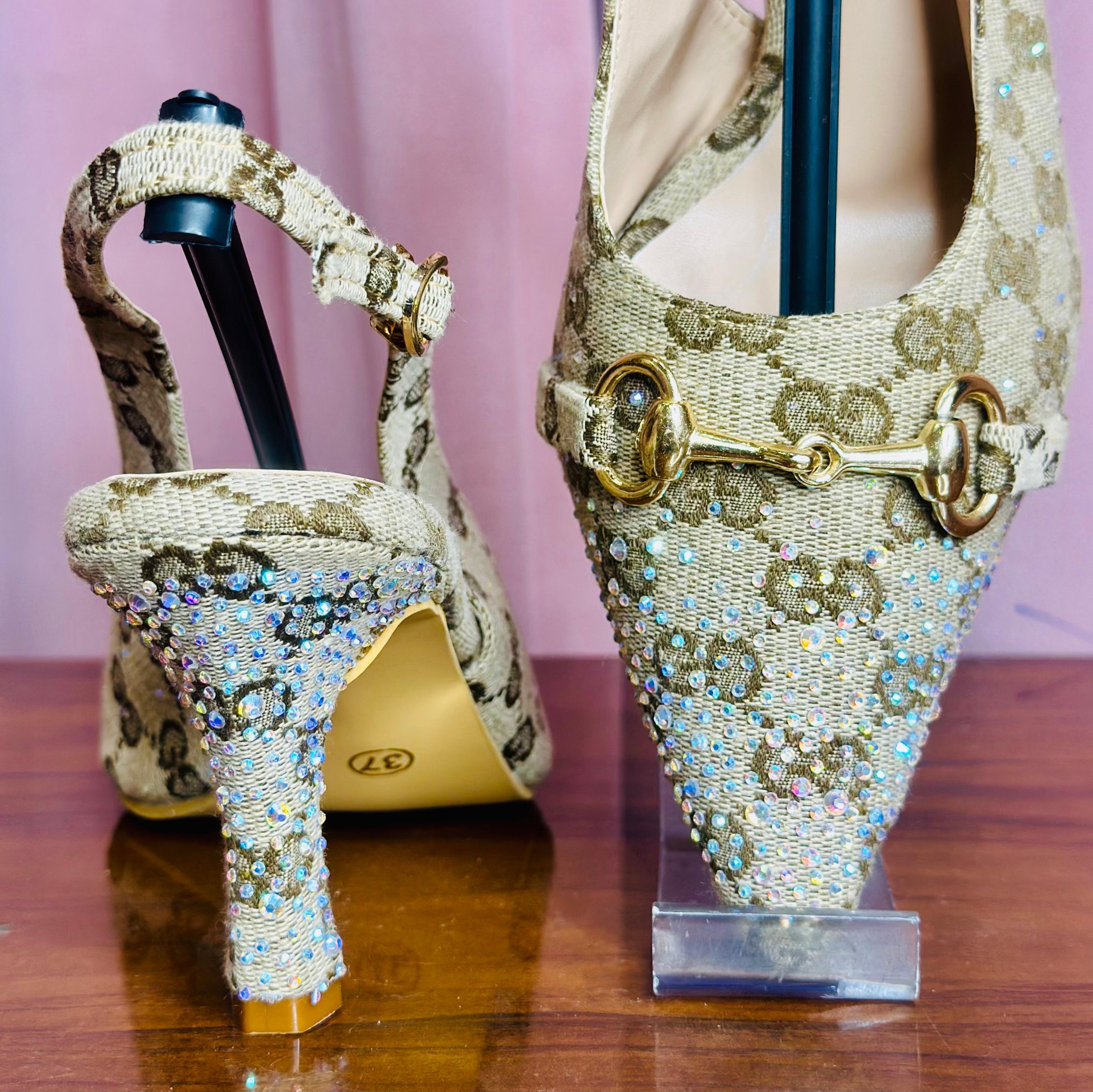 HEELS 18