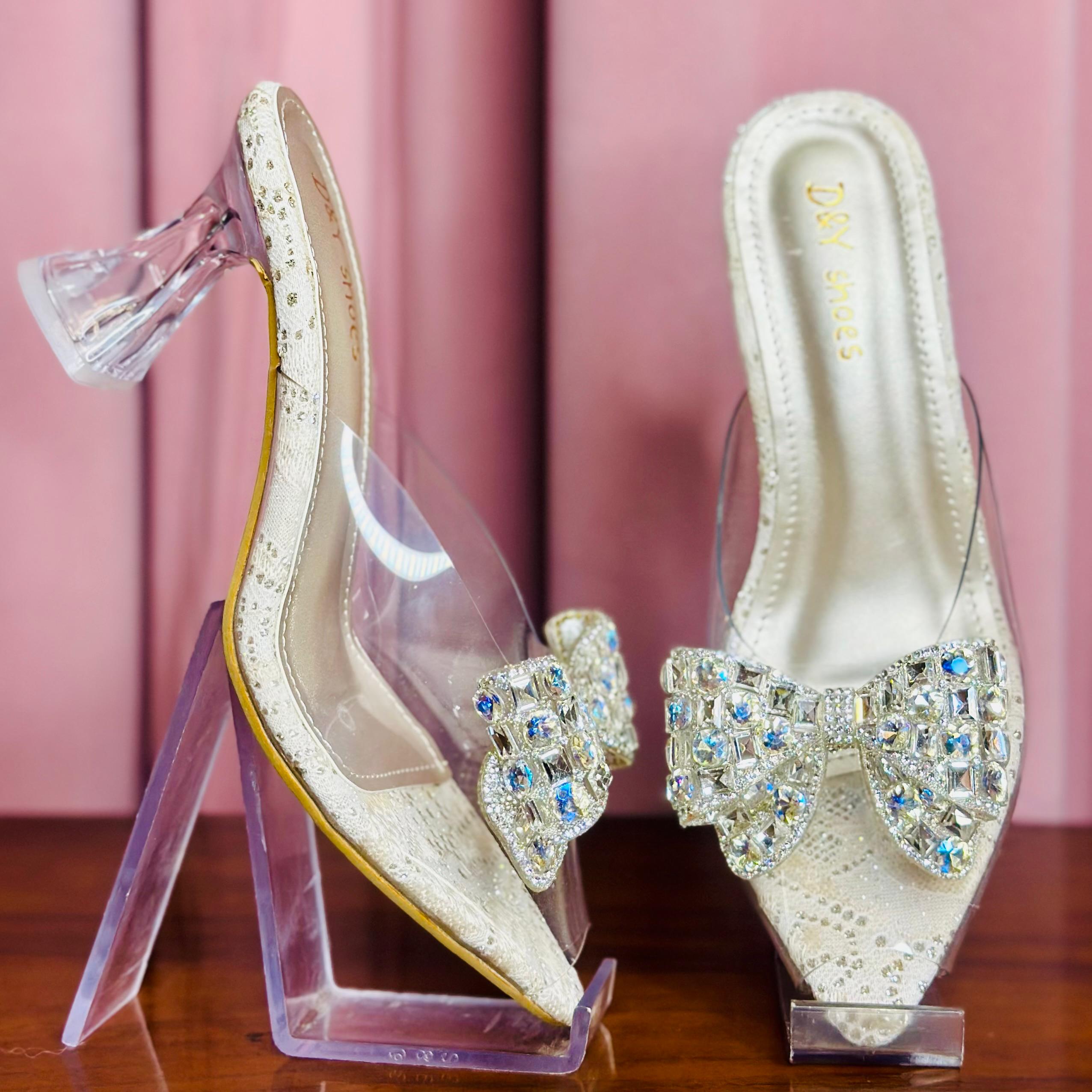HEELS 21
