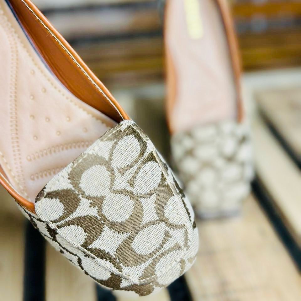 toes and flats 68100