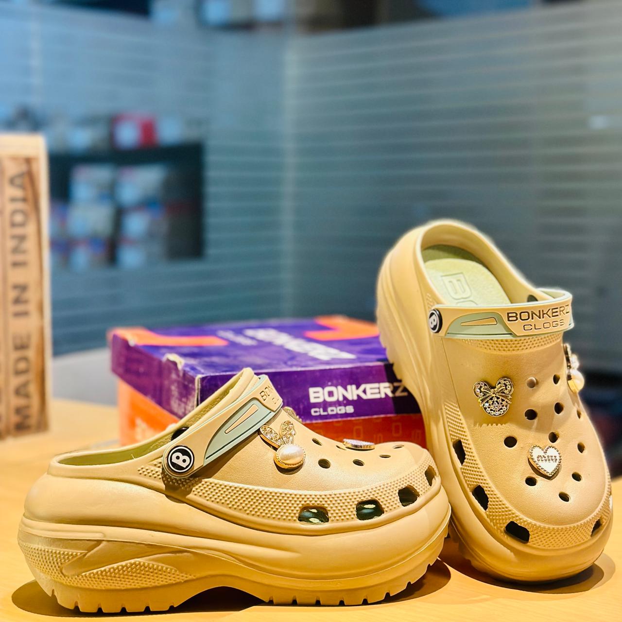 FLIP FLOPS back open