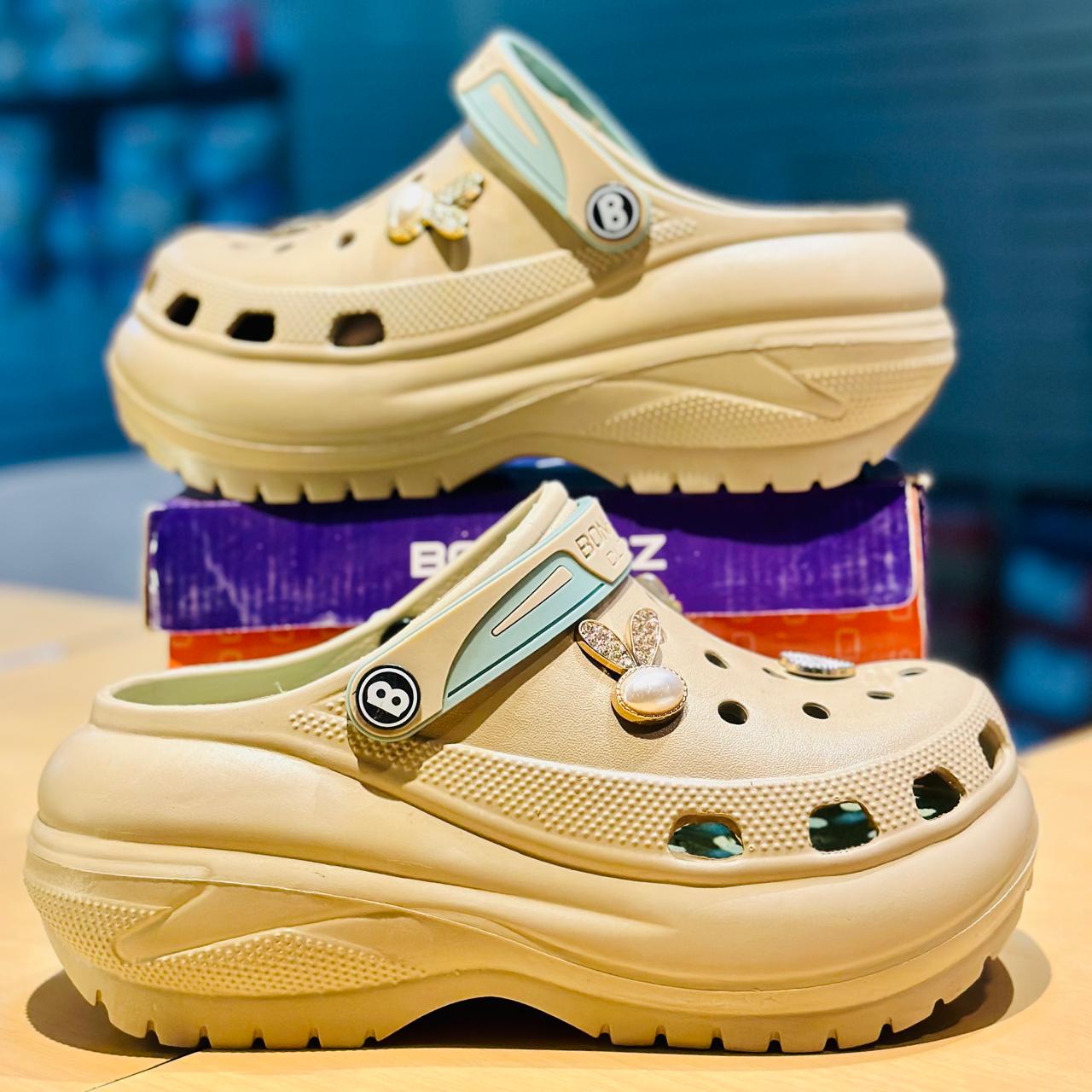 FLIP FLOPS back open