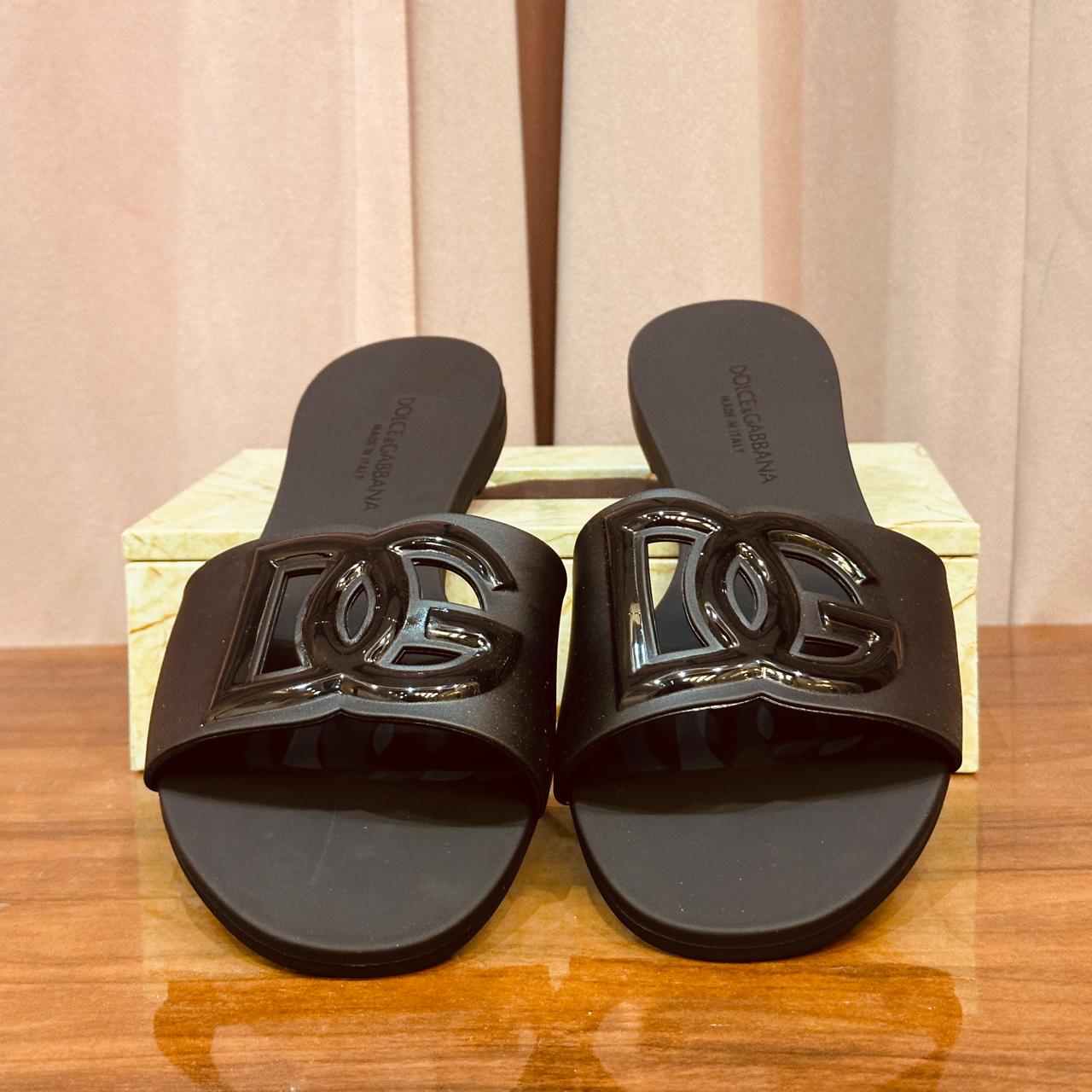 FLIP FLOPS 5236