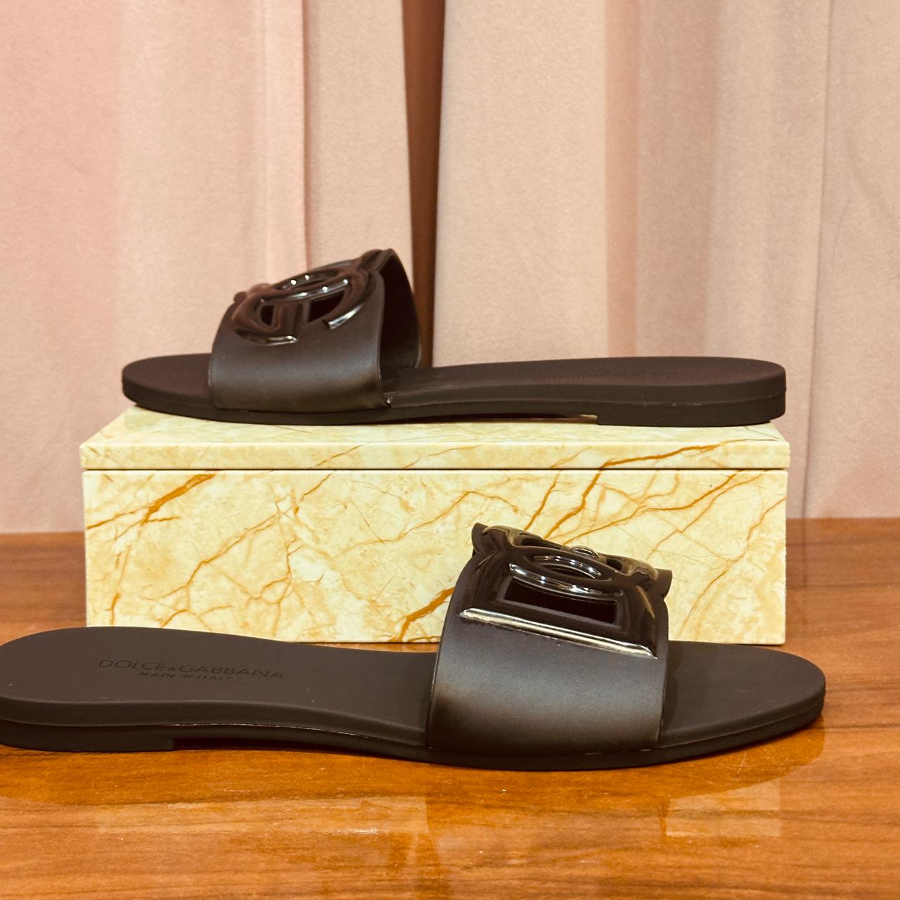FLIP FLOPS 5236