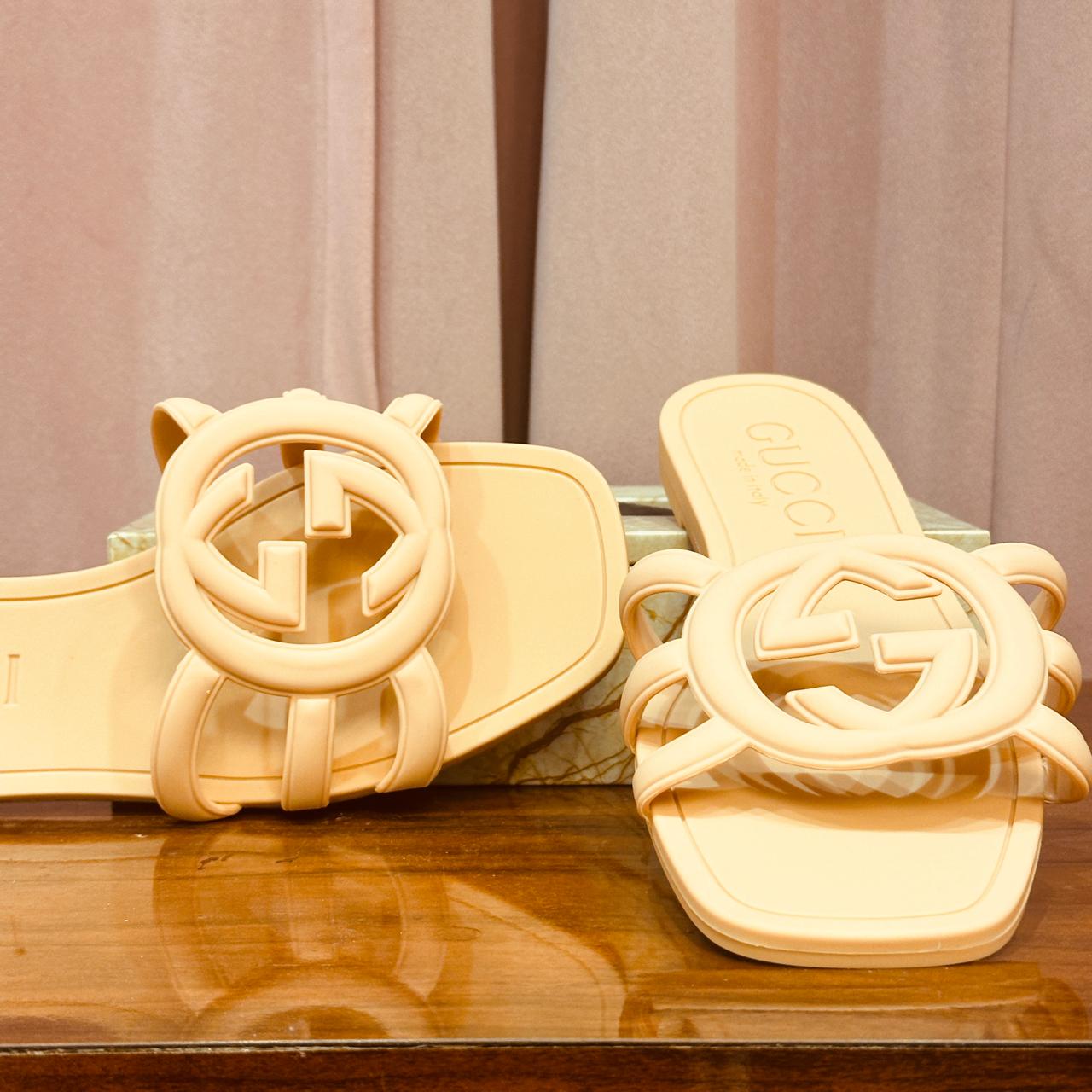 FLIP FLOPS 5237