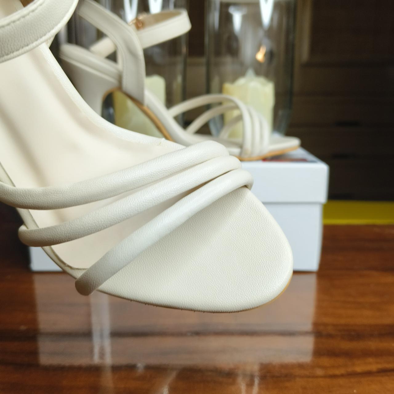 HEELS 09