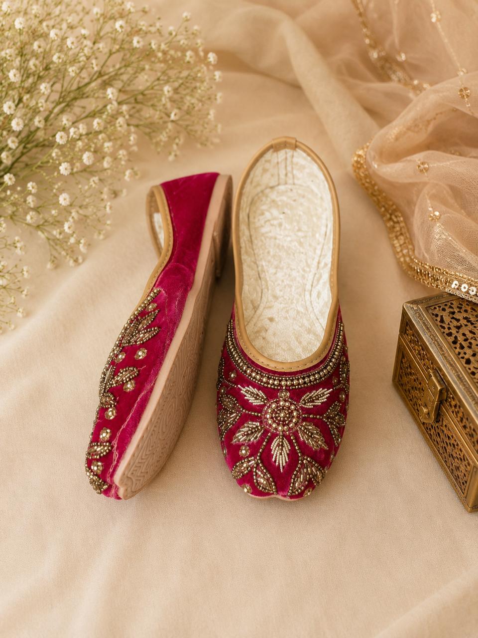 Punjabi jutti heavy pearl work20261014