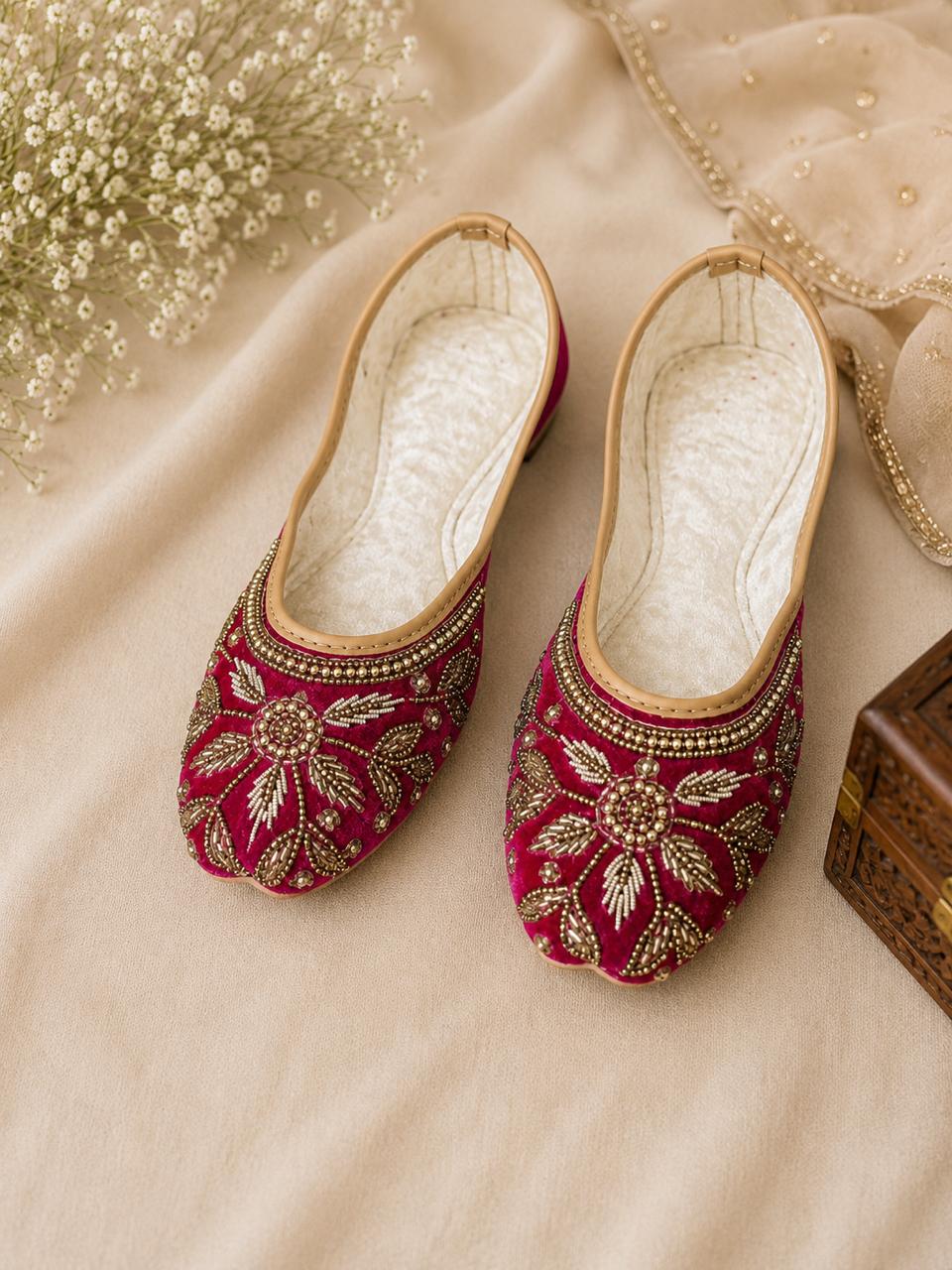 Punjabi jutti heavy pearl work20261014