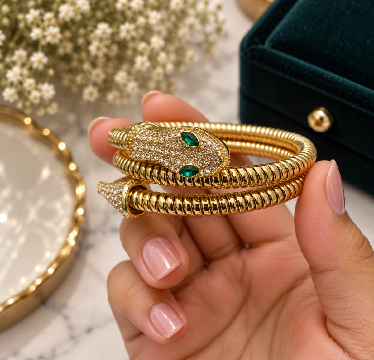 Elegant Designer Snake Bracelet 20261507