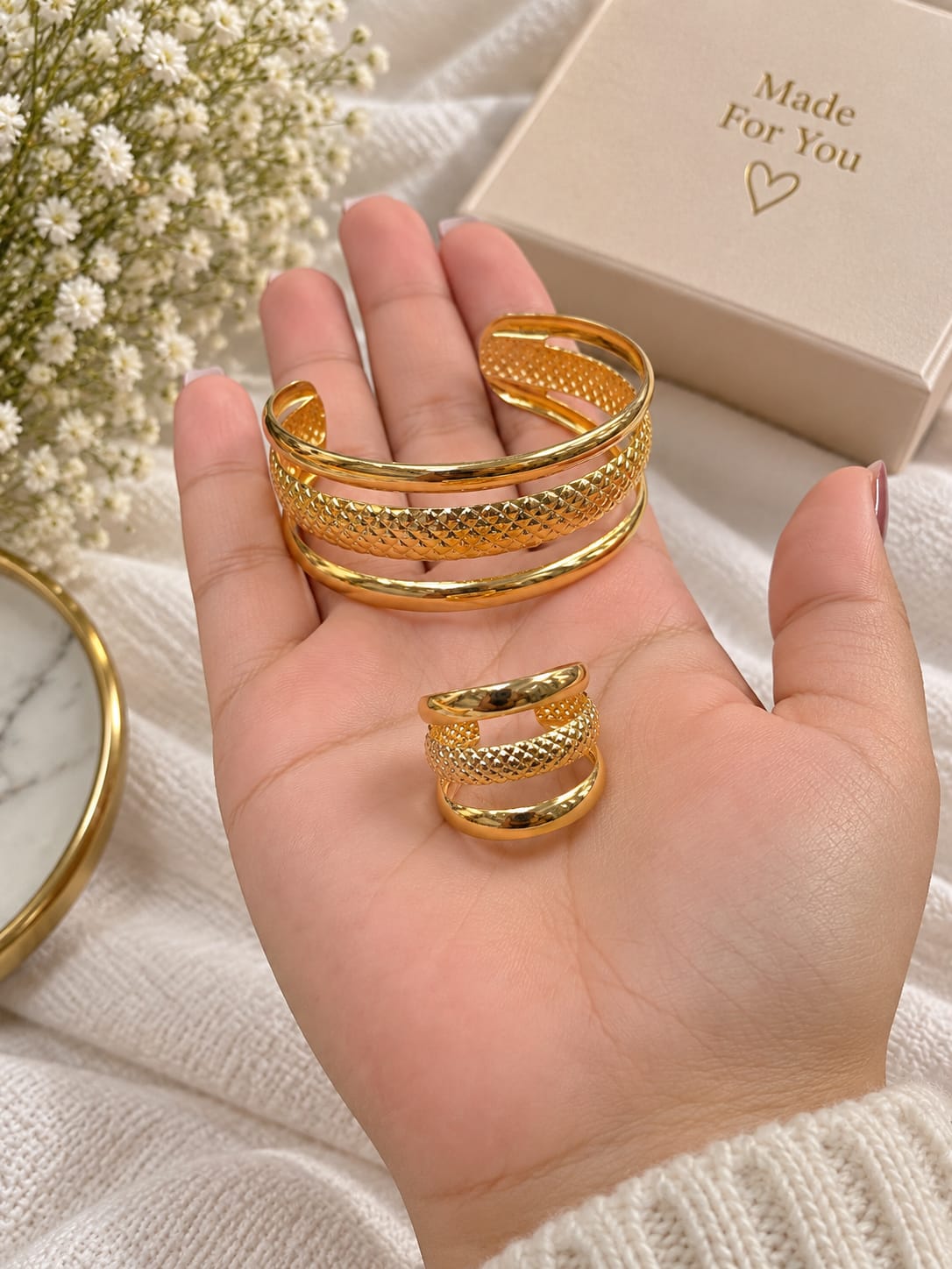 Classic Gold Layered Bracelet & Ring 20261603