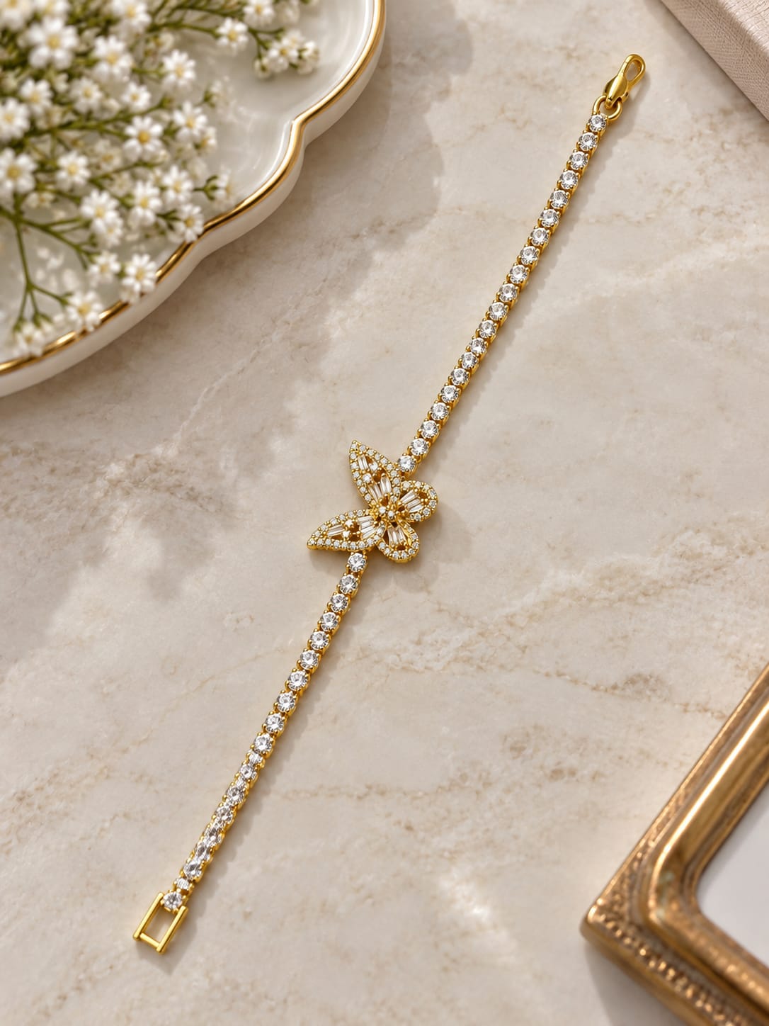 Desiner Butterfly Shinestone Bracelet 20261607