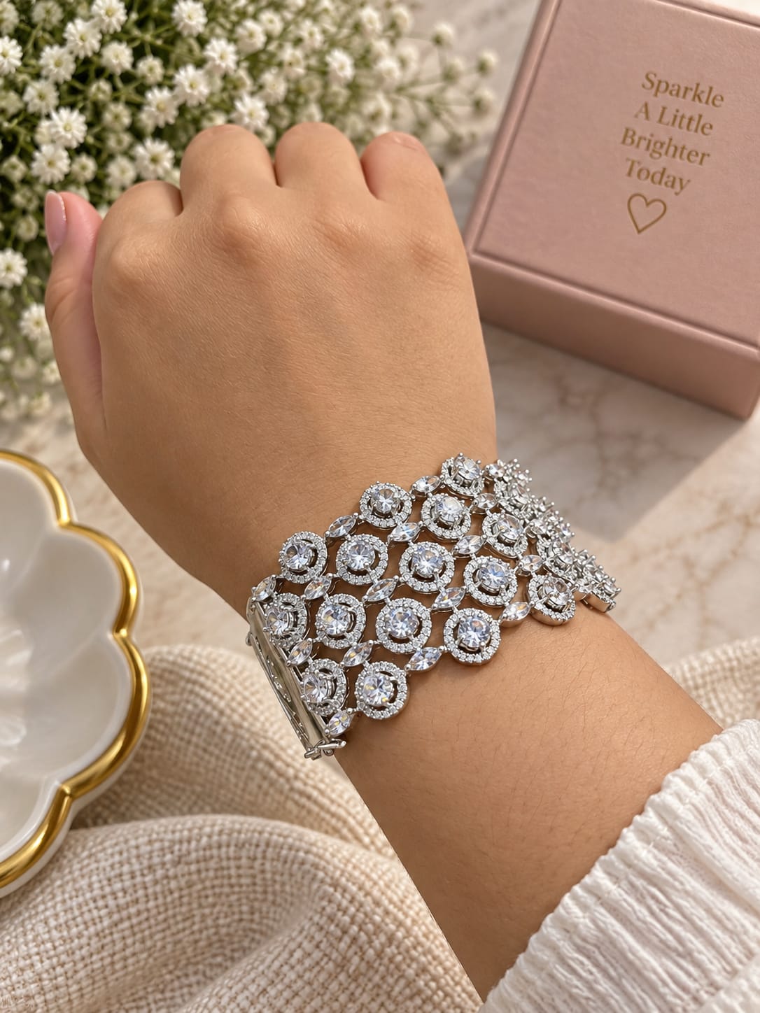 Desiner Sliver Shinestone Bracelet 20261704