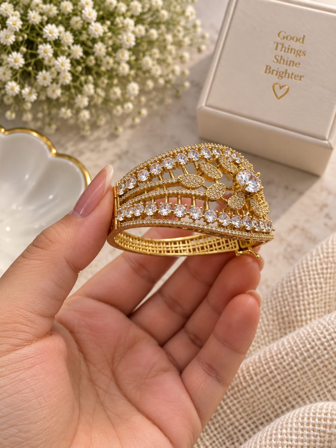 Desiner Round Gold Shinestone Bracelet 20261708