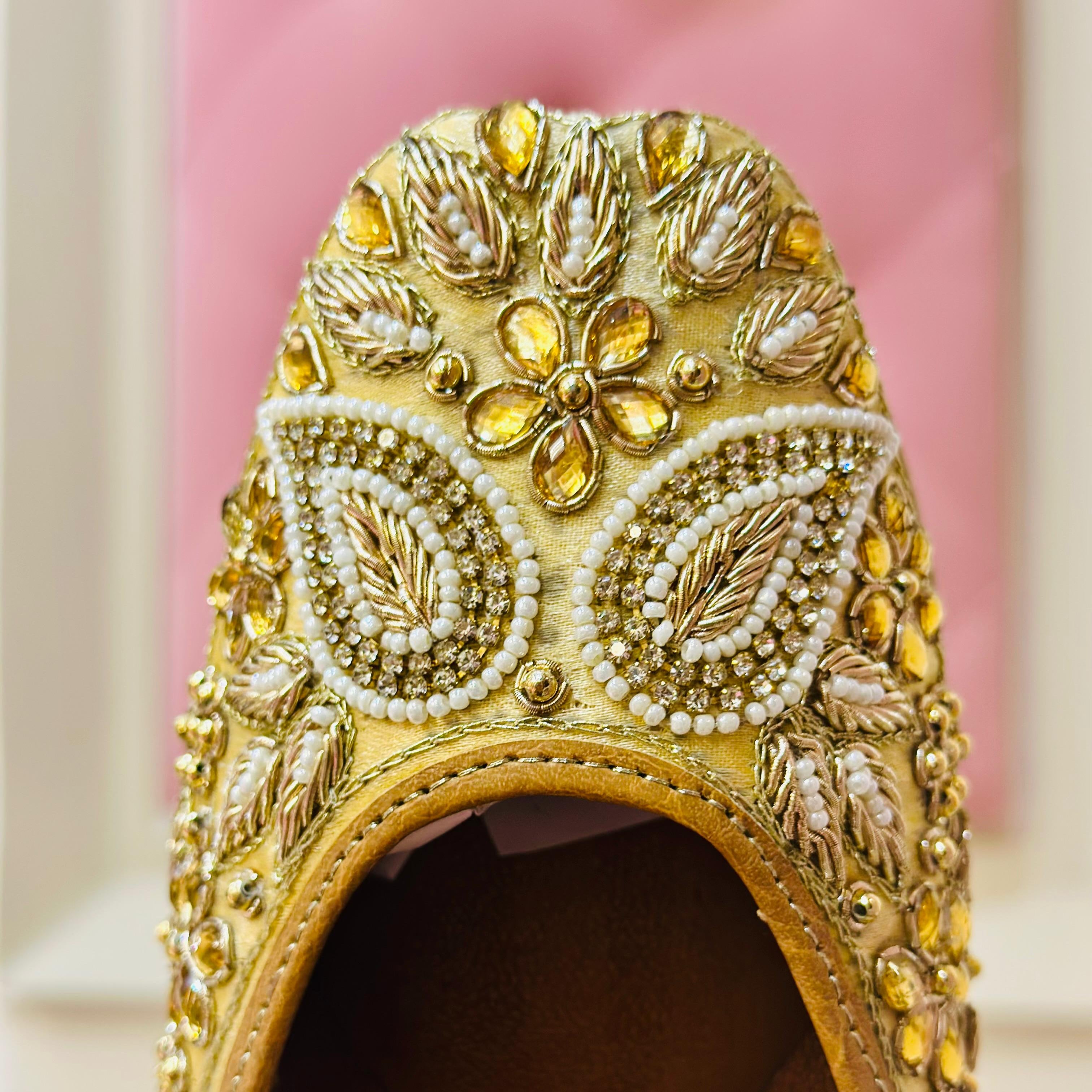 Punjabi Jutti two leaf stone work JMania2501