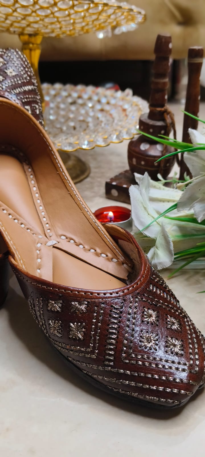 Punjabi Jutti Heavy Aari Work2512