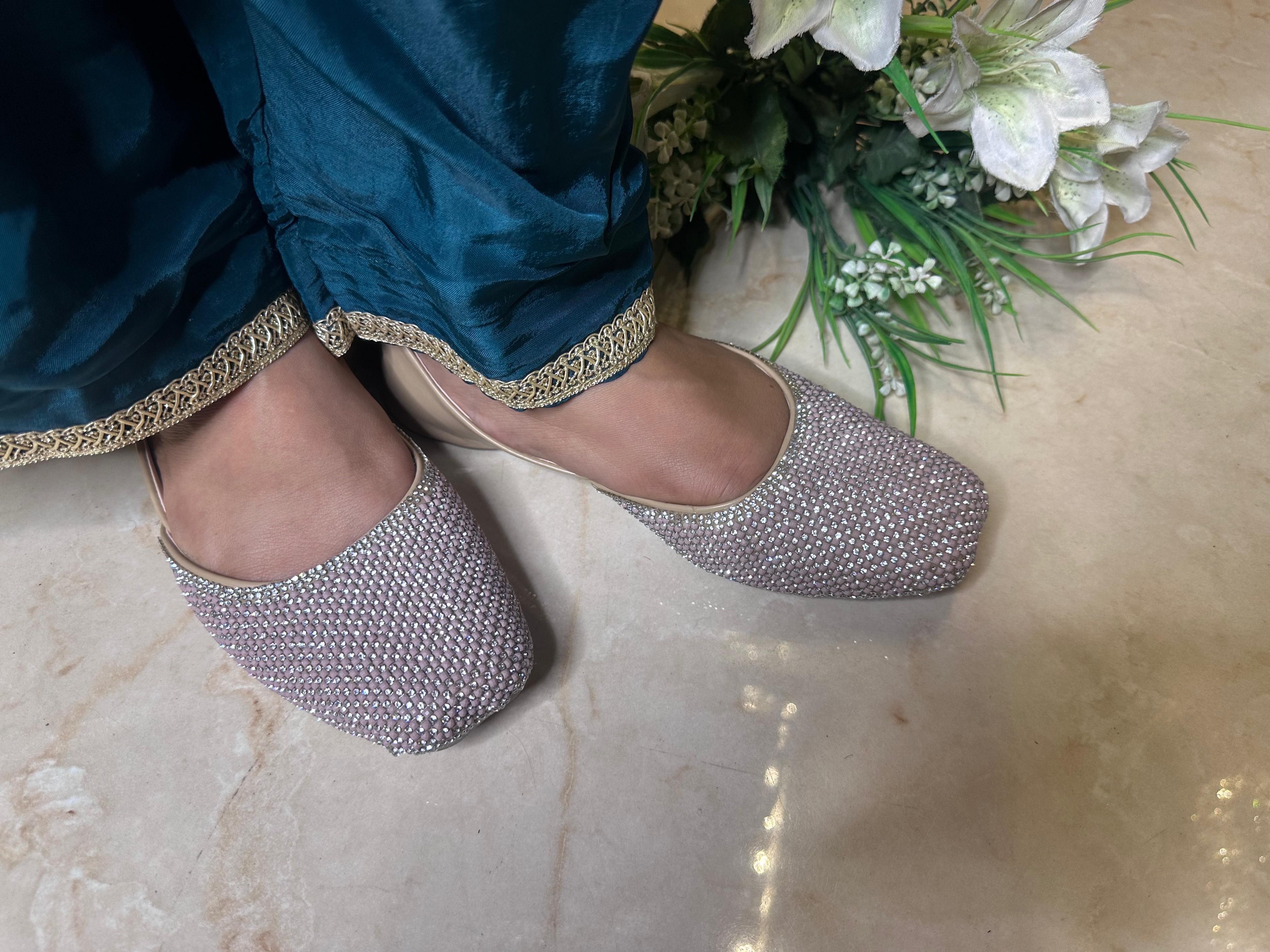 Punjabi Jutti heavy stone work 2922
