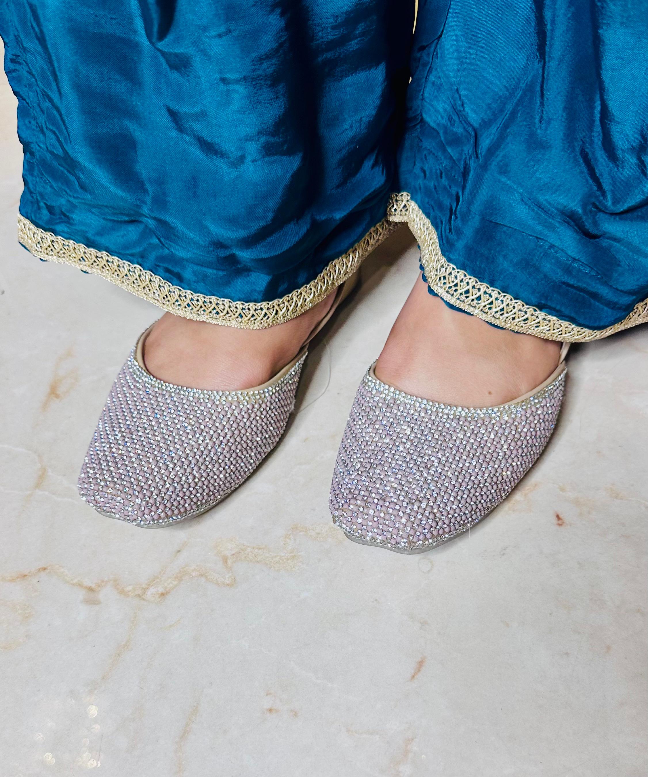 Punjabi Jutti heavy stone work 2922