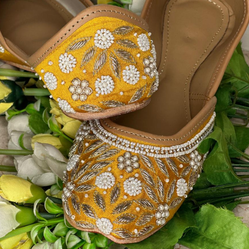 Punjabi Jutti Heavy Pearl Work2809