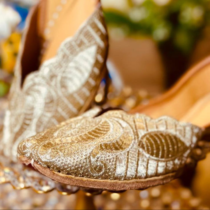 Punjabi Jutti Heavy Golden Work2816