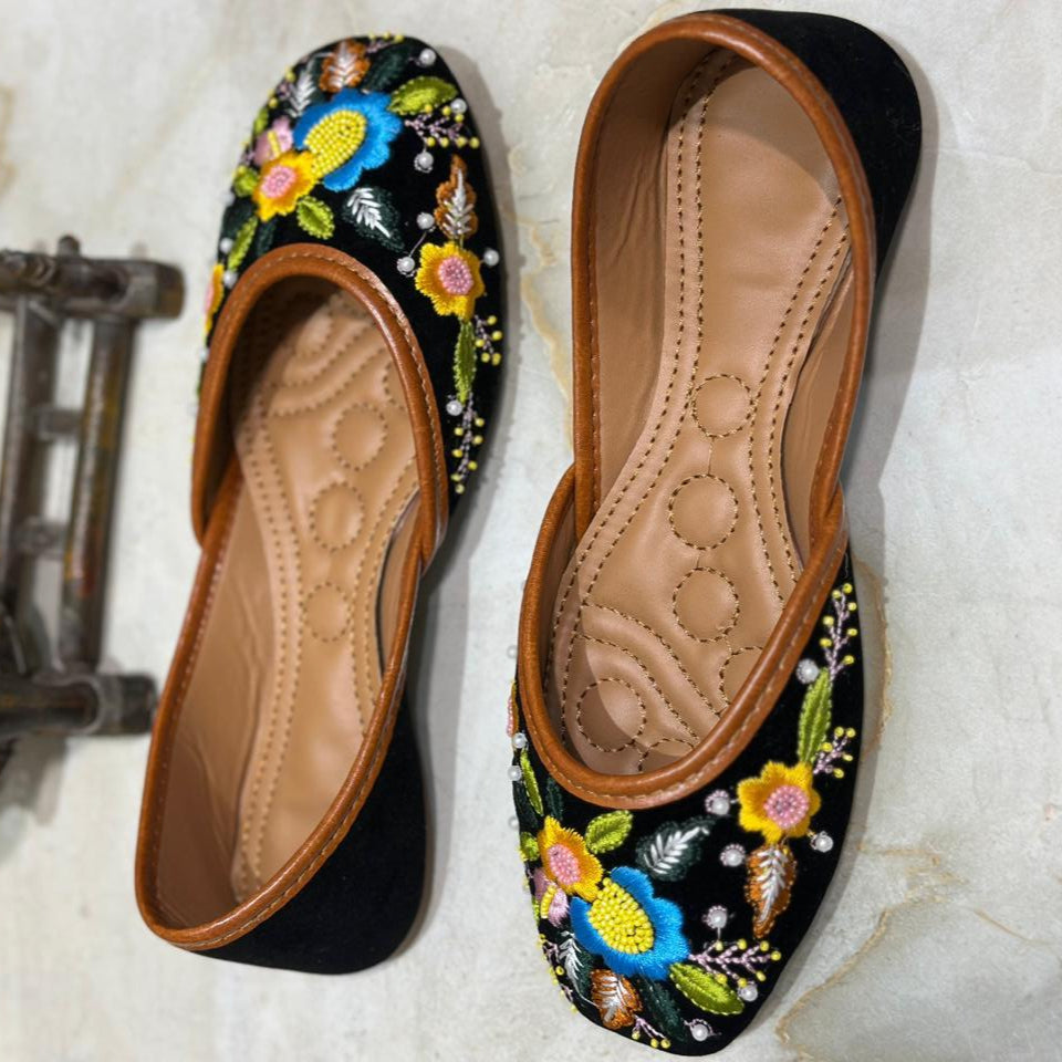 Punjabi Jutti Heavy kadai Work2820