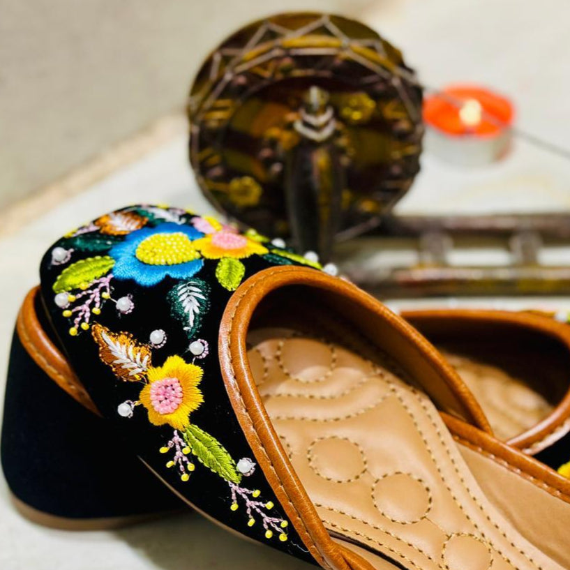 Punjabi Jutti Heavy kadai Work2820