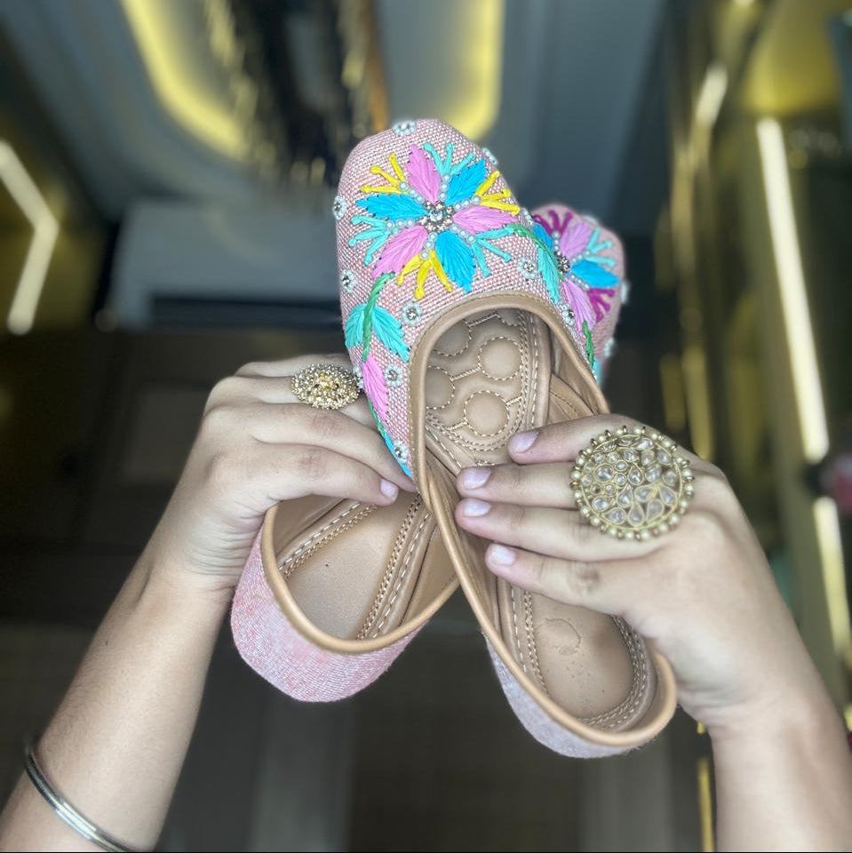 Punjabi Jutti Heavy Thread Sequence Work2904